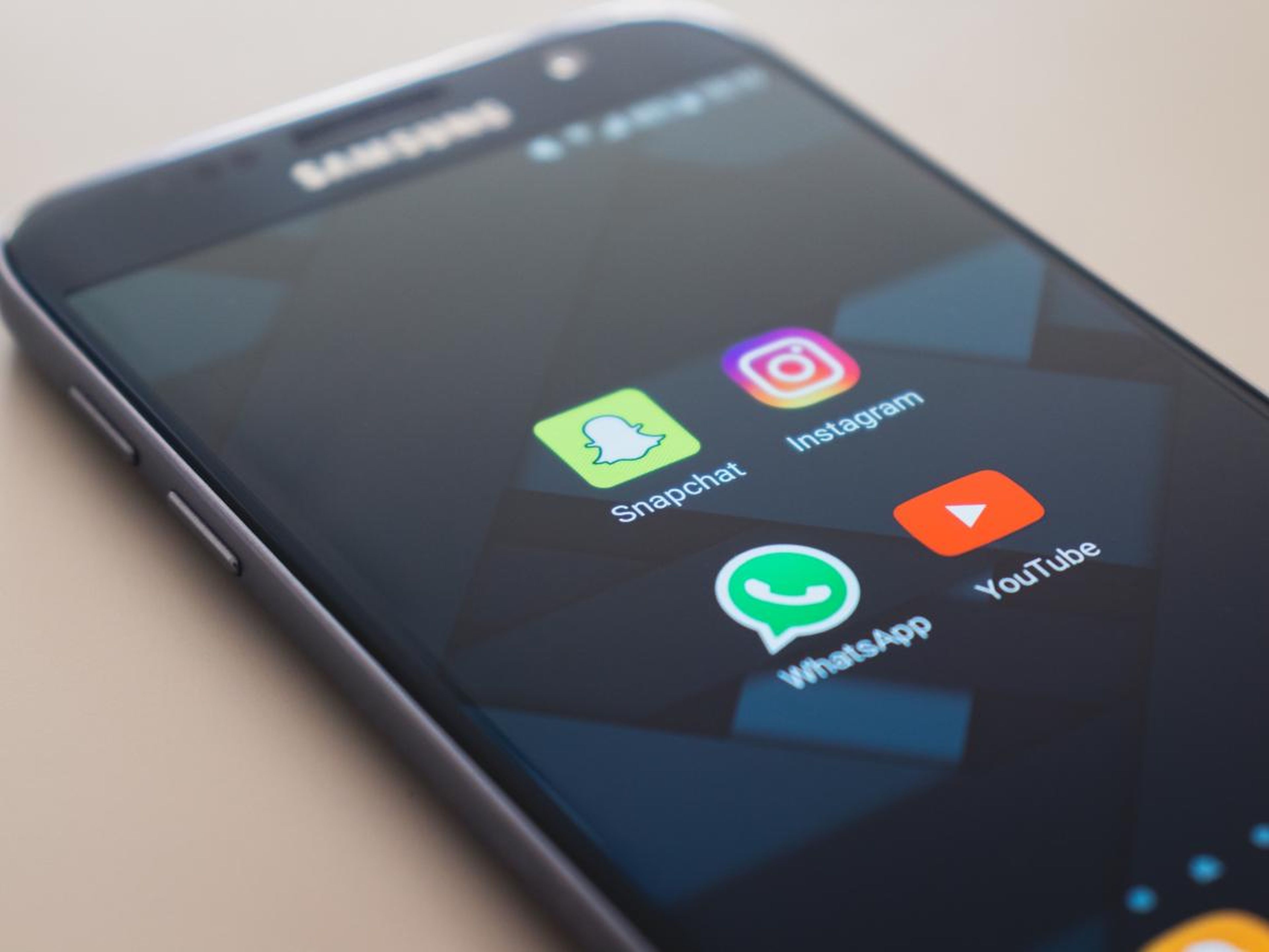 Tu móvil es vulnerable a los ataques a menos que actualices WhatsApp.