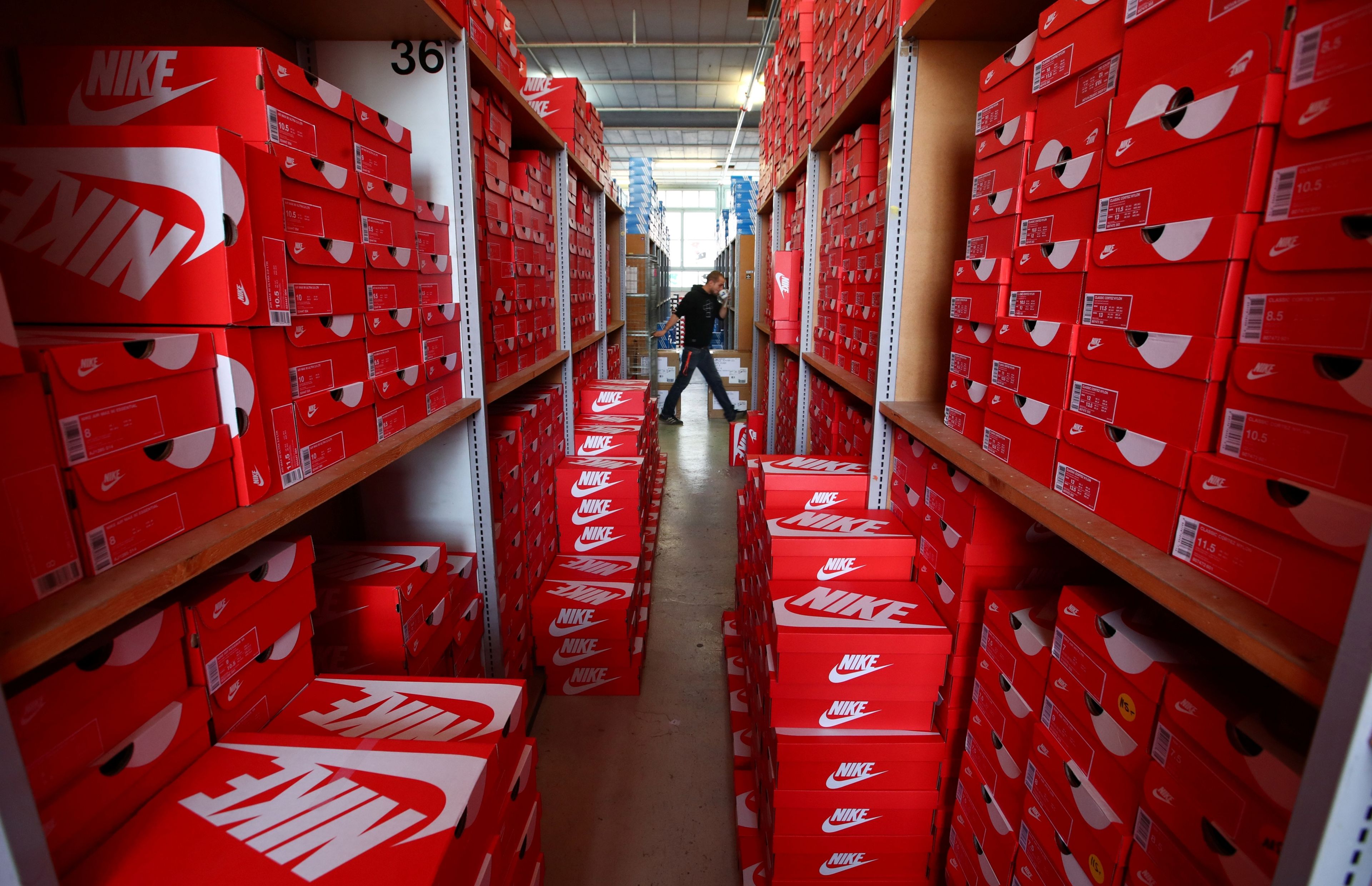 almacén Nike