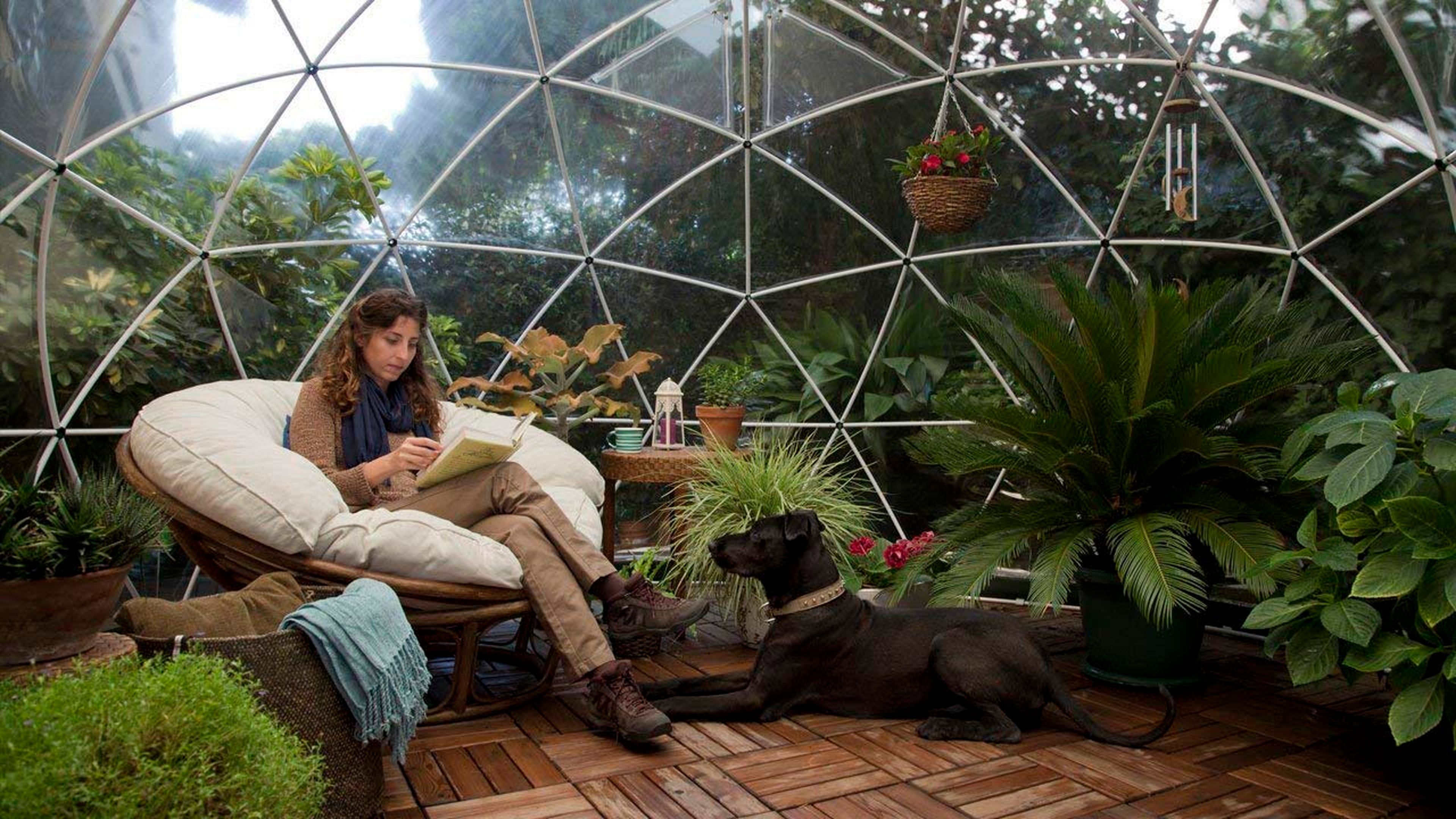 Amazon está vendiendo una cúpula para el jardín ideal para acampar
