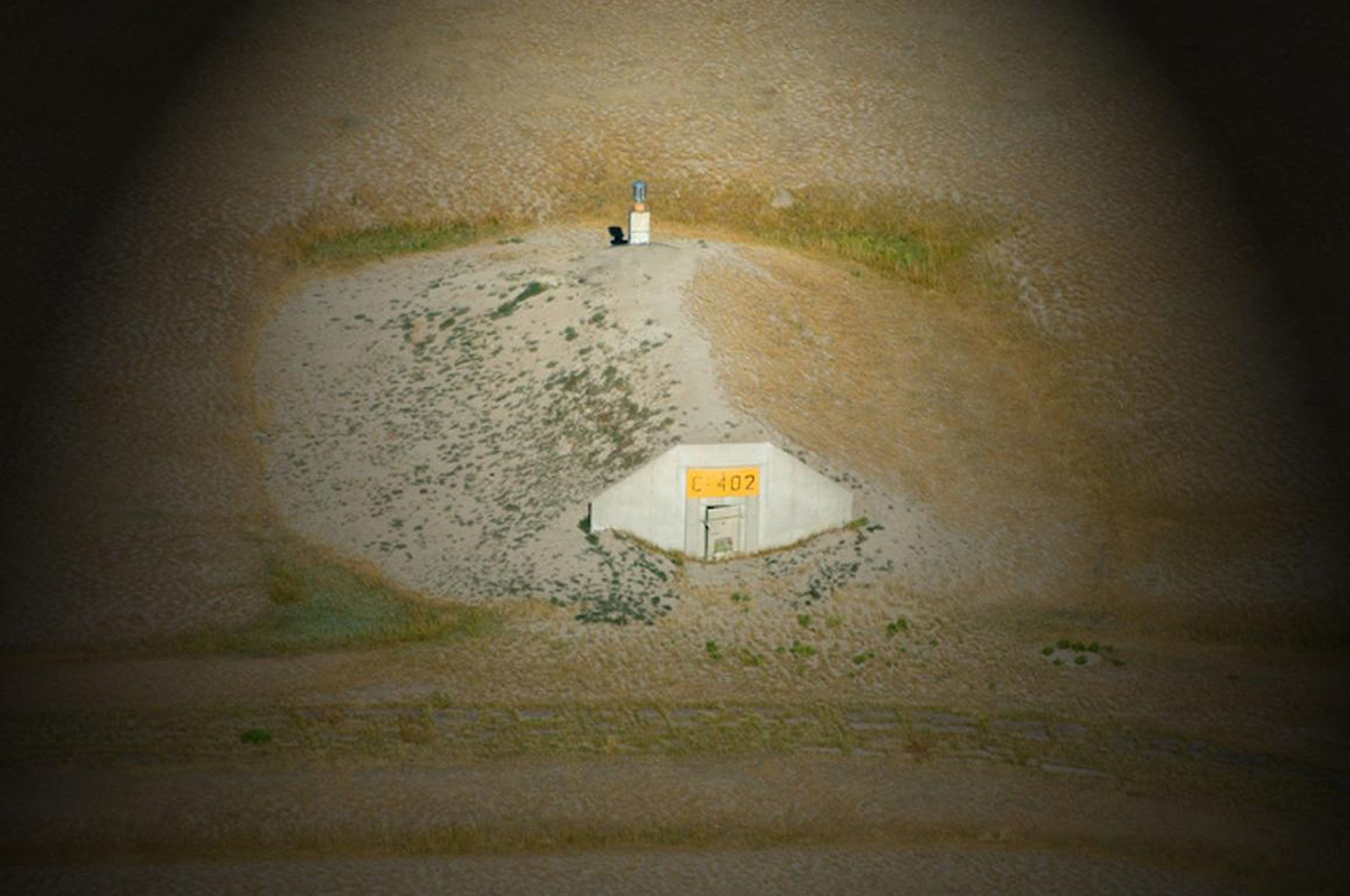 La ubicación del complejo cerca de las Colinas Negras de Dakota del Sur lo hace relativamente seguro contra inundaciones y ataques nucleares, según Vivos