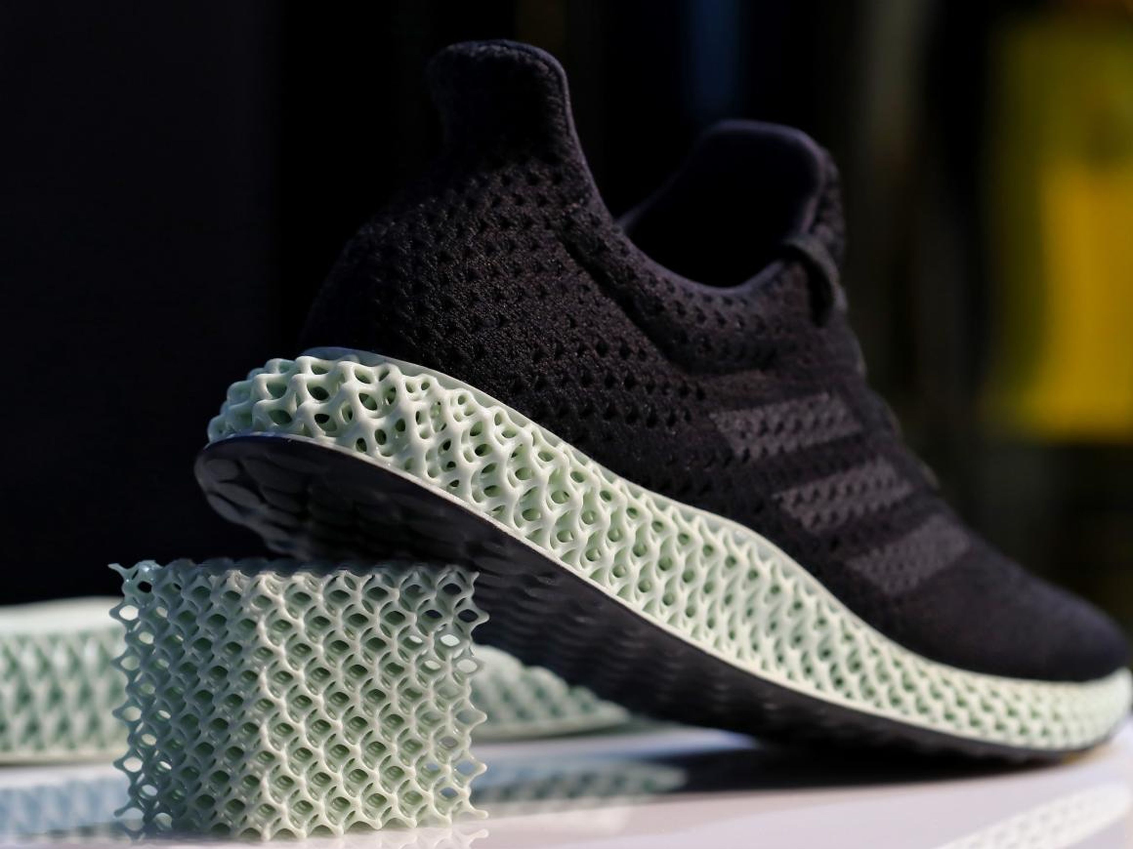 Unas zapatillas Adidas creadas con impresión en 3D.