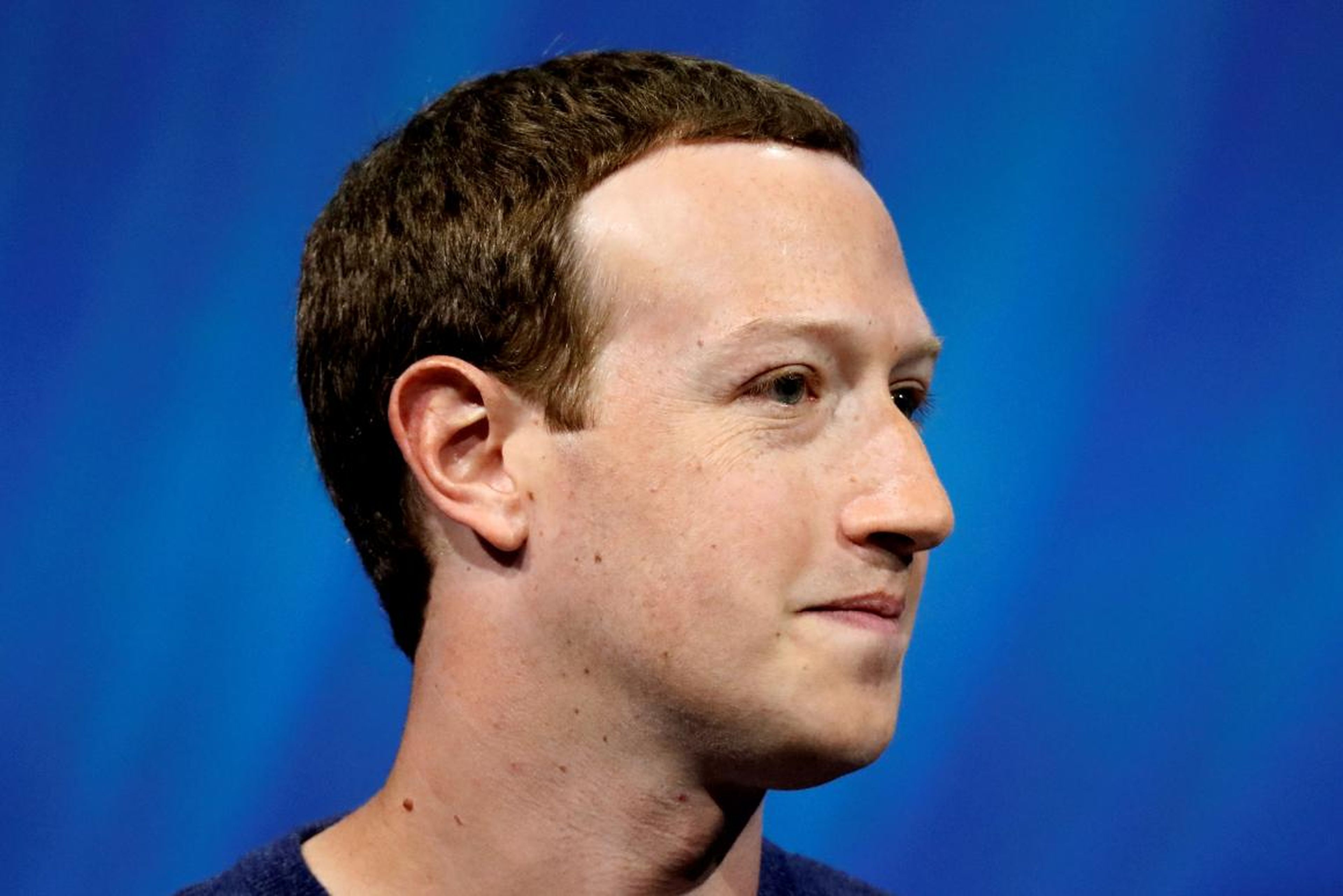 Un revisor de contenidos de Facebook murió en el trabajo, según un informe que detalla las condiciones laborales de la red social