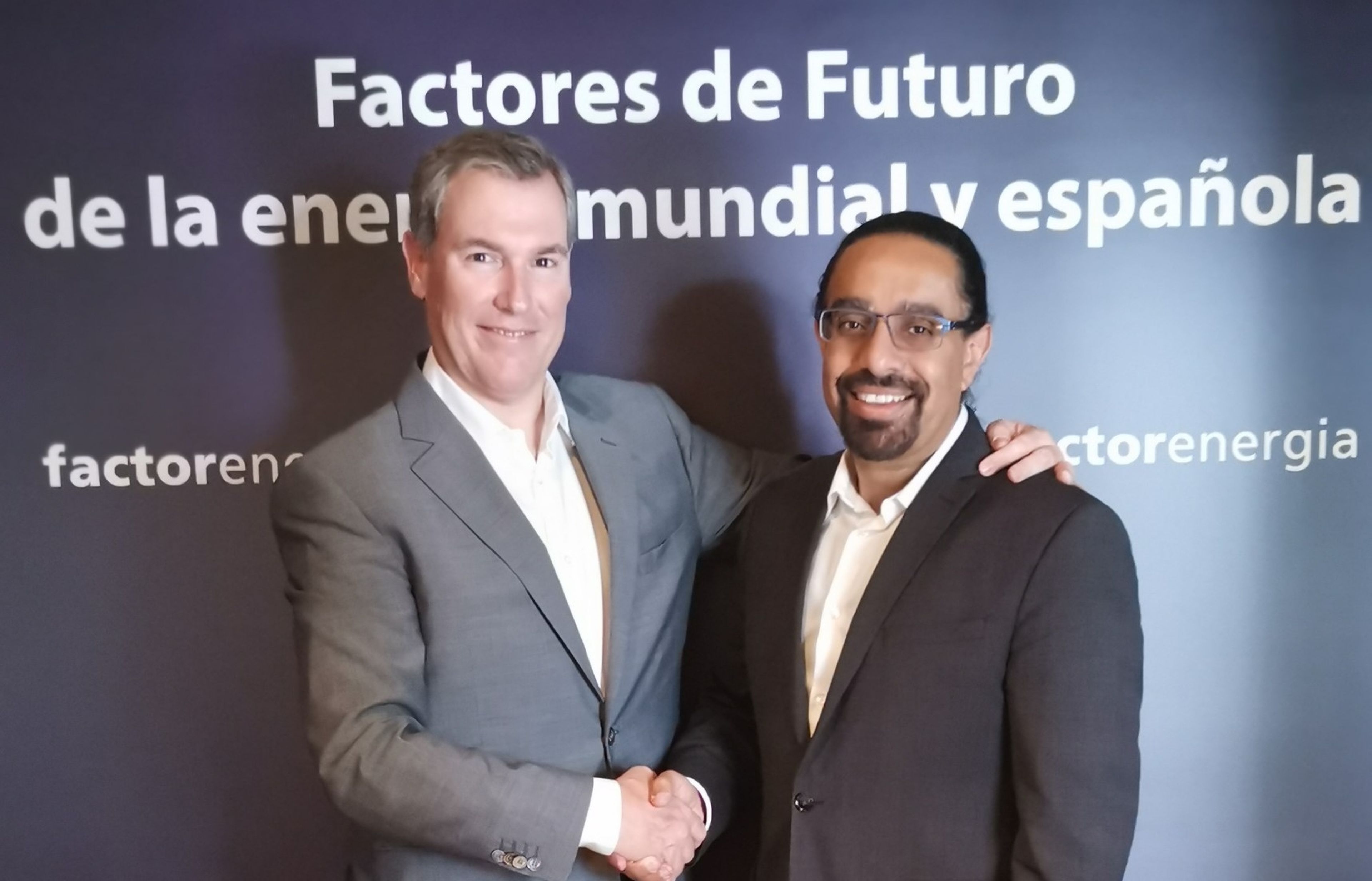 El CEO de Factor Energía, Emilio Rousaud y el catedrático de la Singularity University, Ramez Naam en la jornada Factores de Futuro