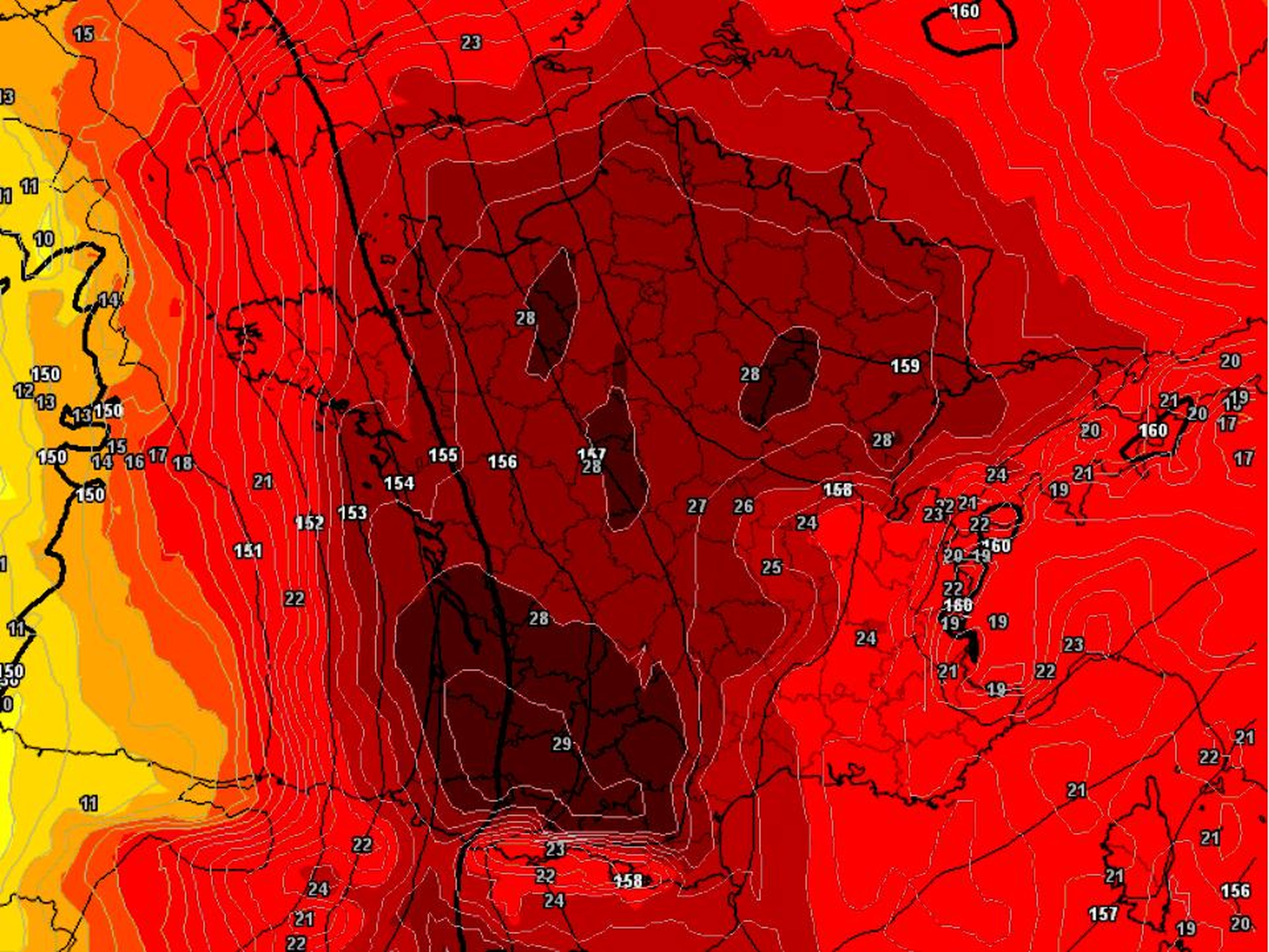 Francia afronta su ola de calor más extrema desde 2003, con esta ardiente calavera acechando en su mapa.