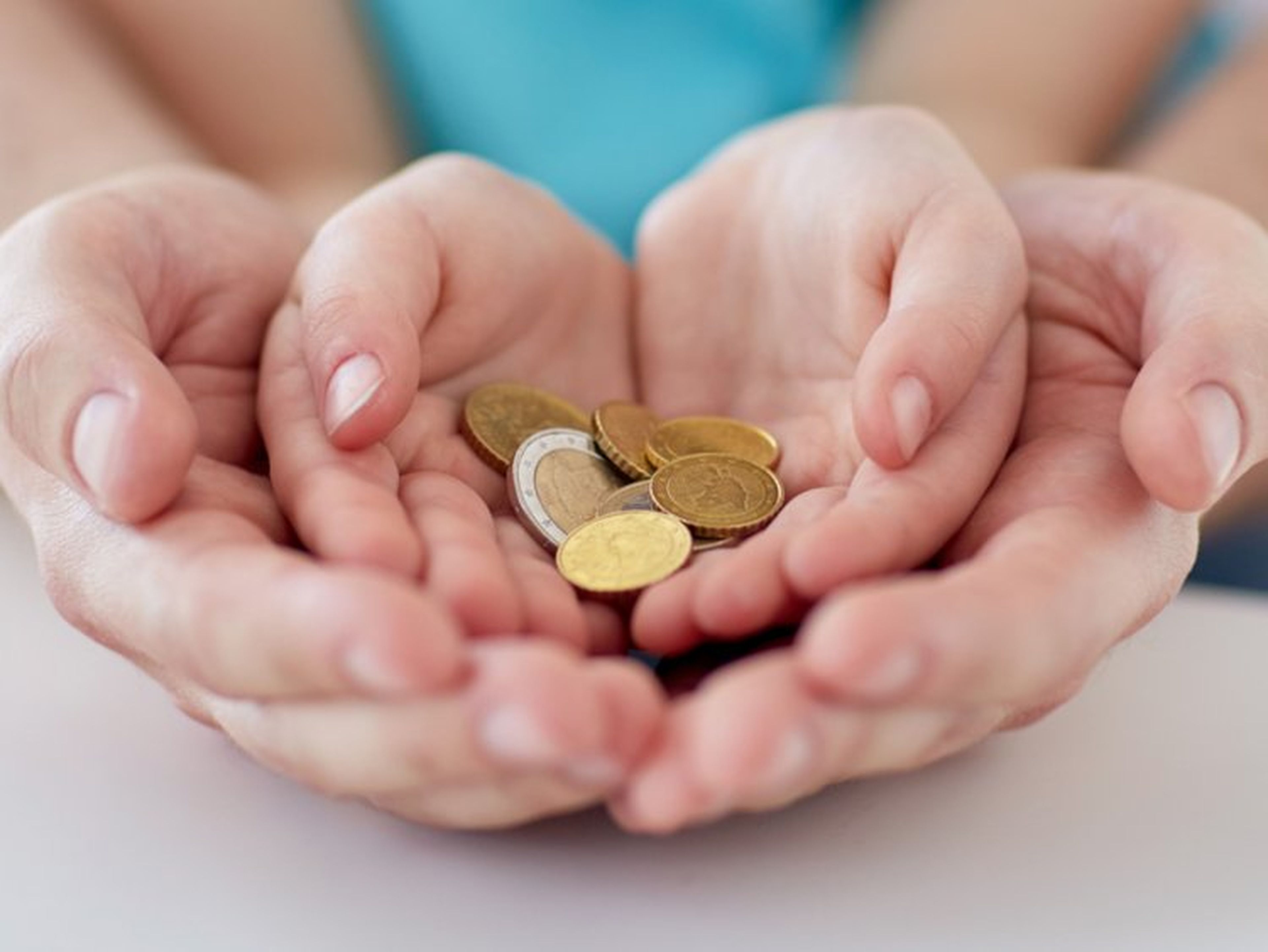 importancia de enseñar a los niños a donar su dinero