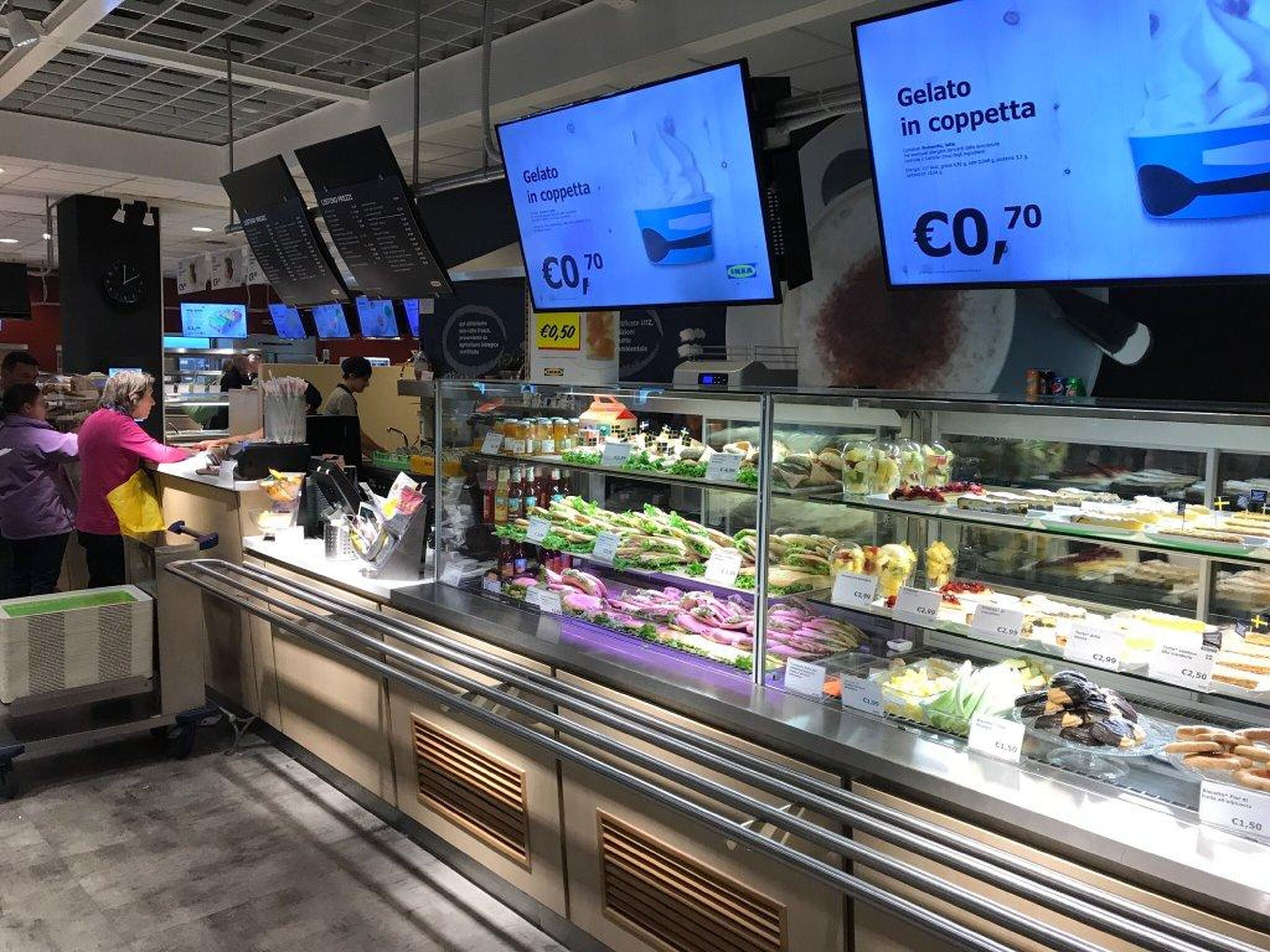 This Italian IKEA in Genoa offers Gelato for its customers ...