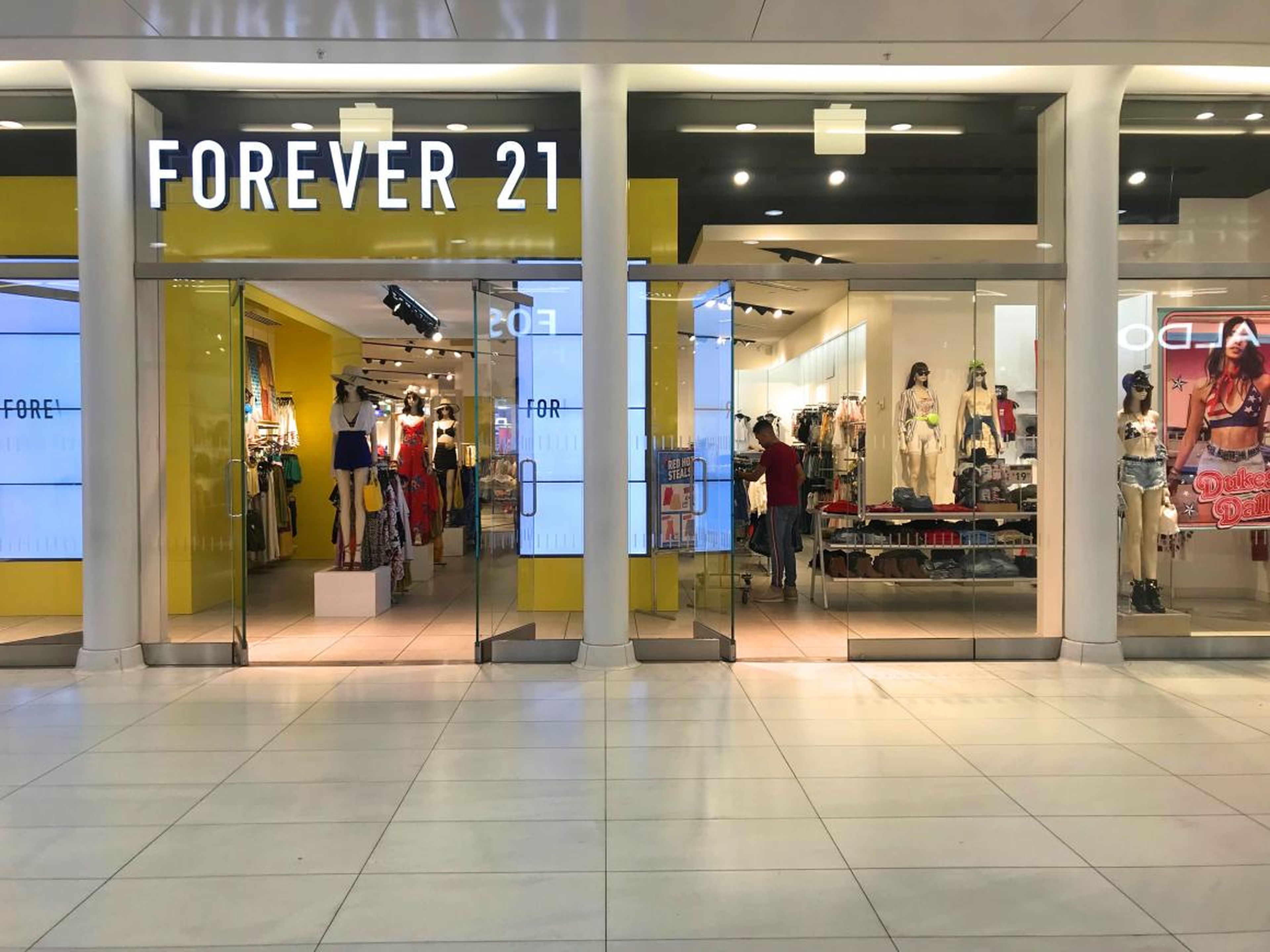 Next, we took the escalator down to the lower level to visit Forever 21...