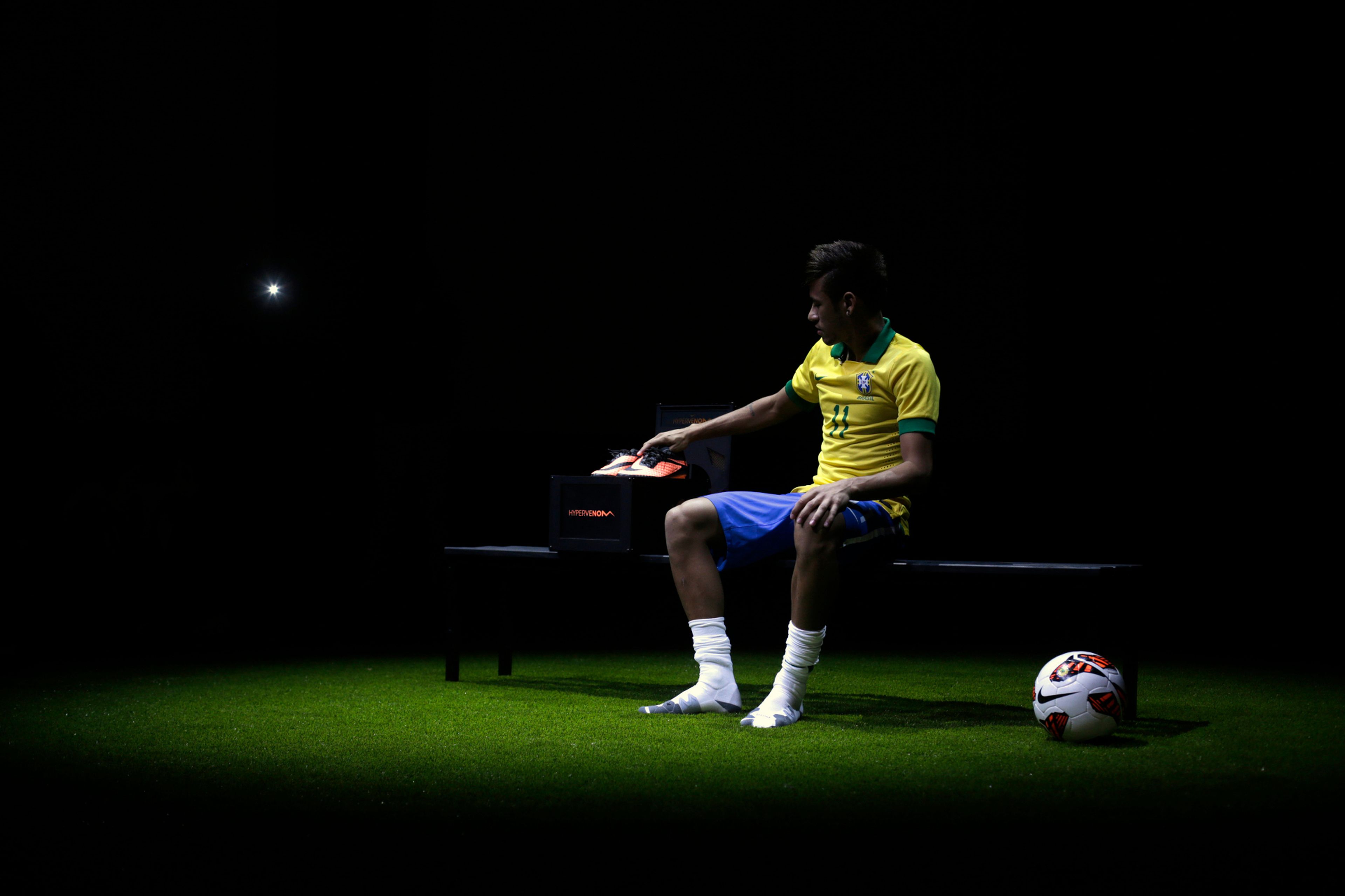Neymar en la presentación de las botas Hypervenom de Nike
