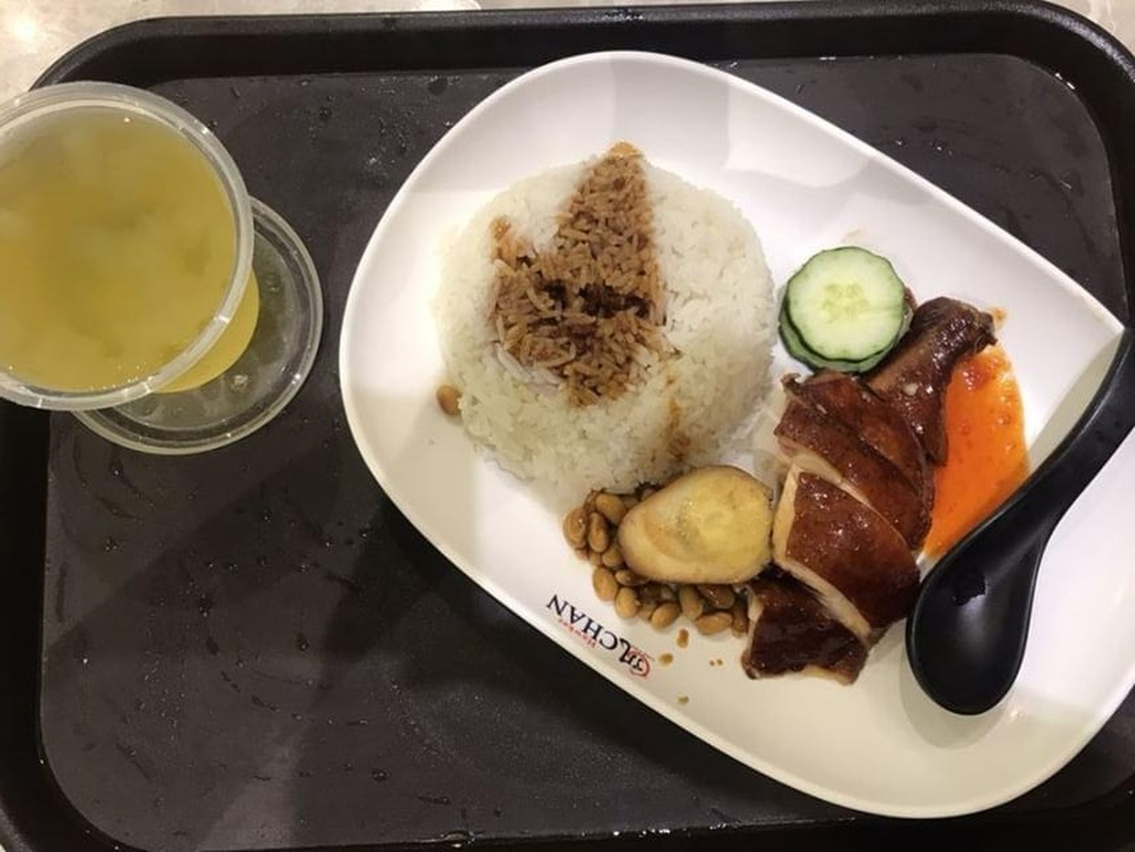 plato en restaurante con estrella Michelín en Singapur
