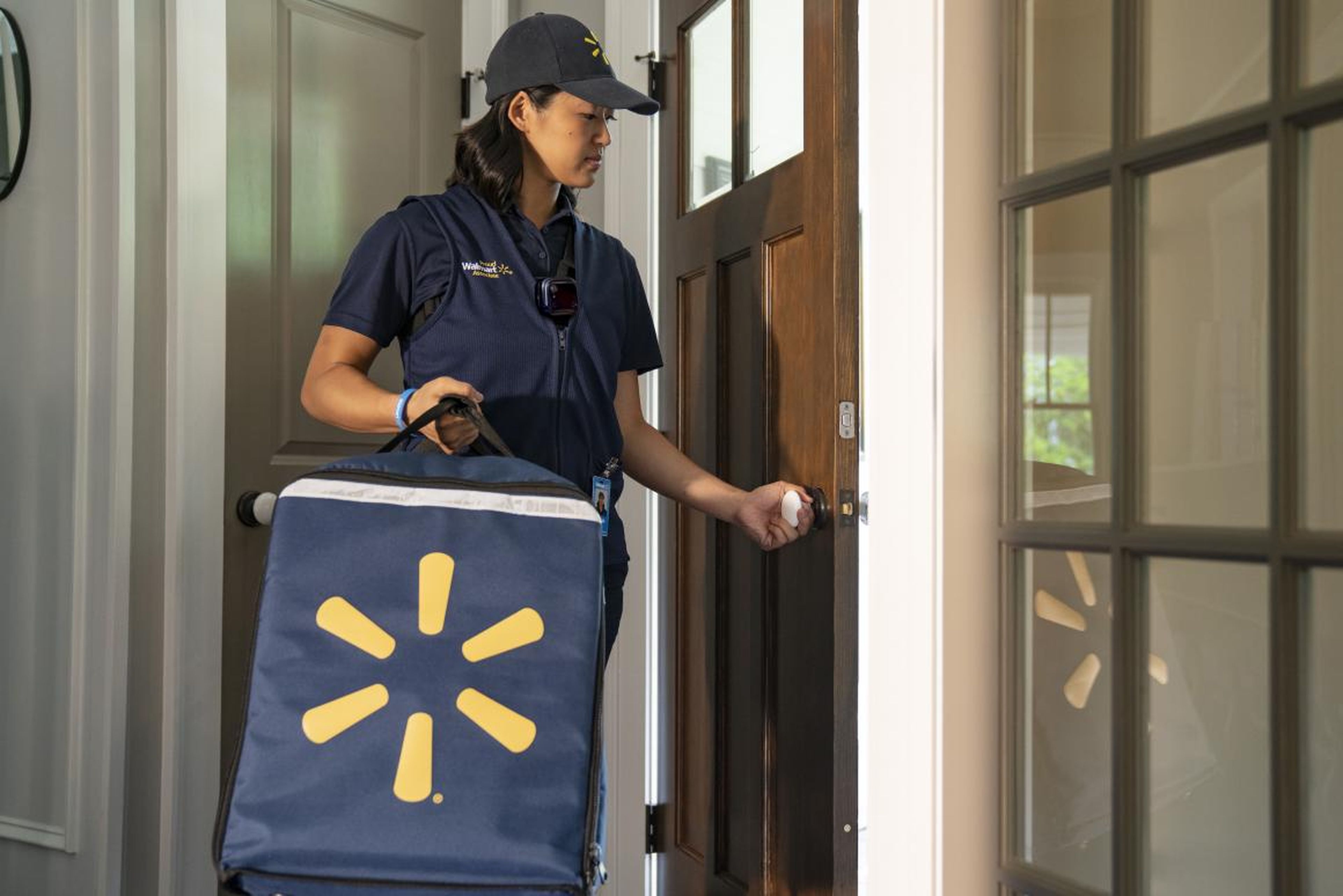 Los trabajadores de Walmart accederán a las casas de los clientes mediante un sistema de cerraduras inteligentes.