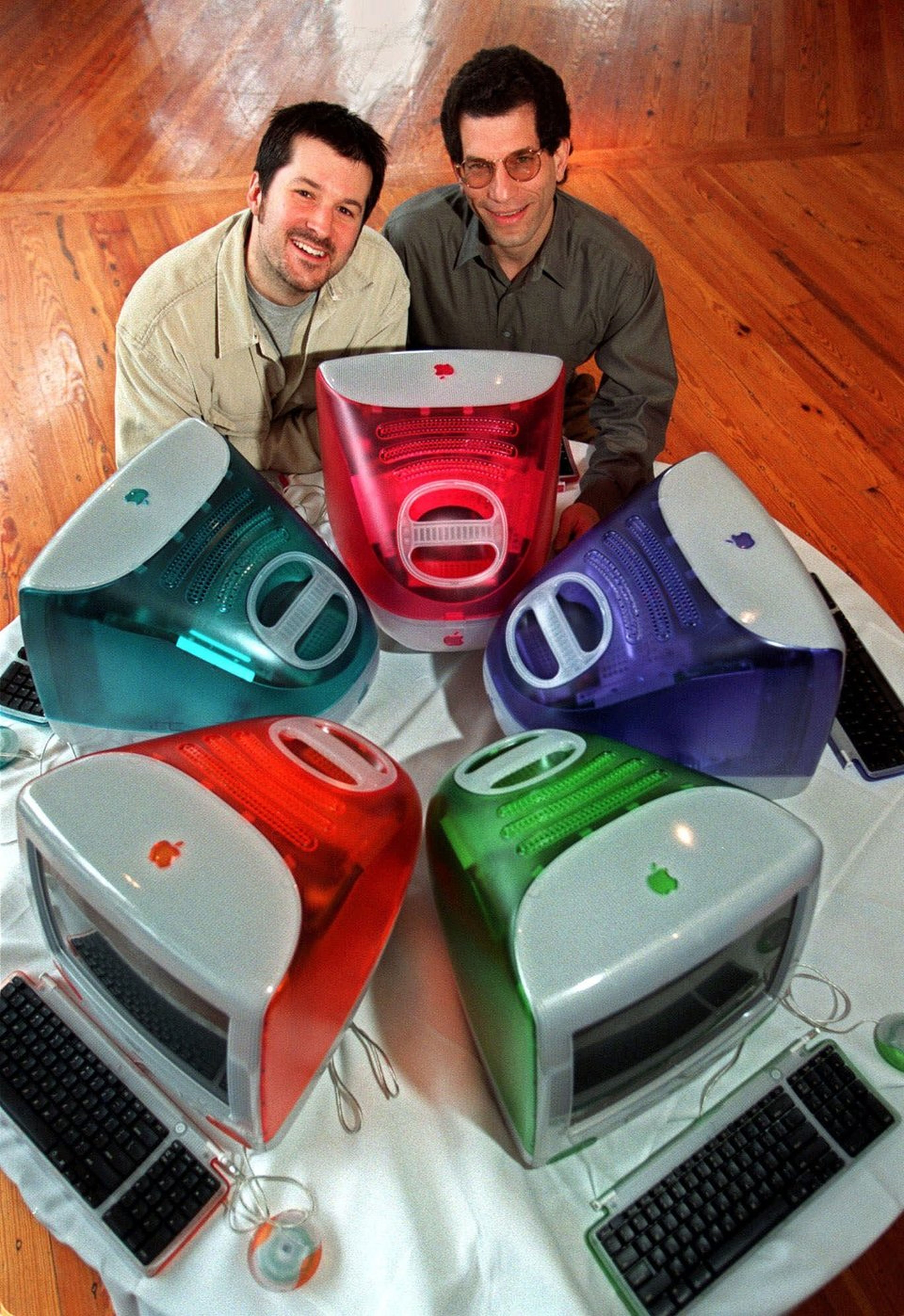 Ive y Jon Rubinstein, que ayudaron a desarrollar el iPod y el iMac.