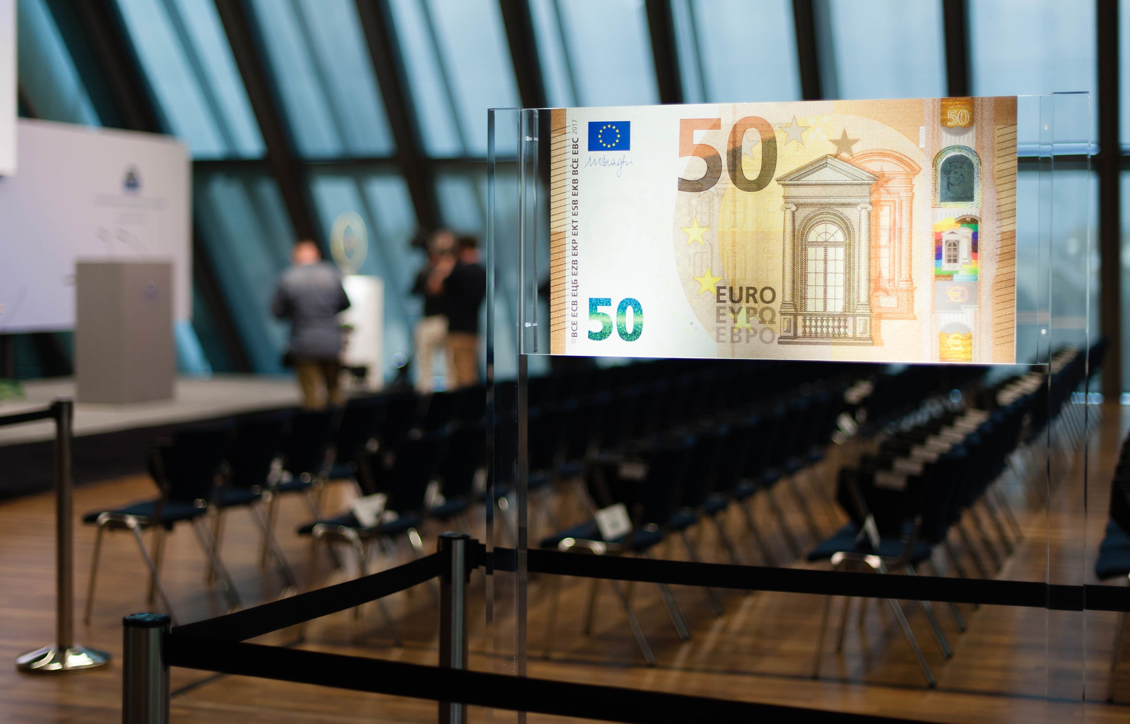 Un billete de 50 euros en la sede del BCE.