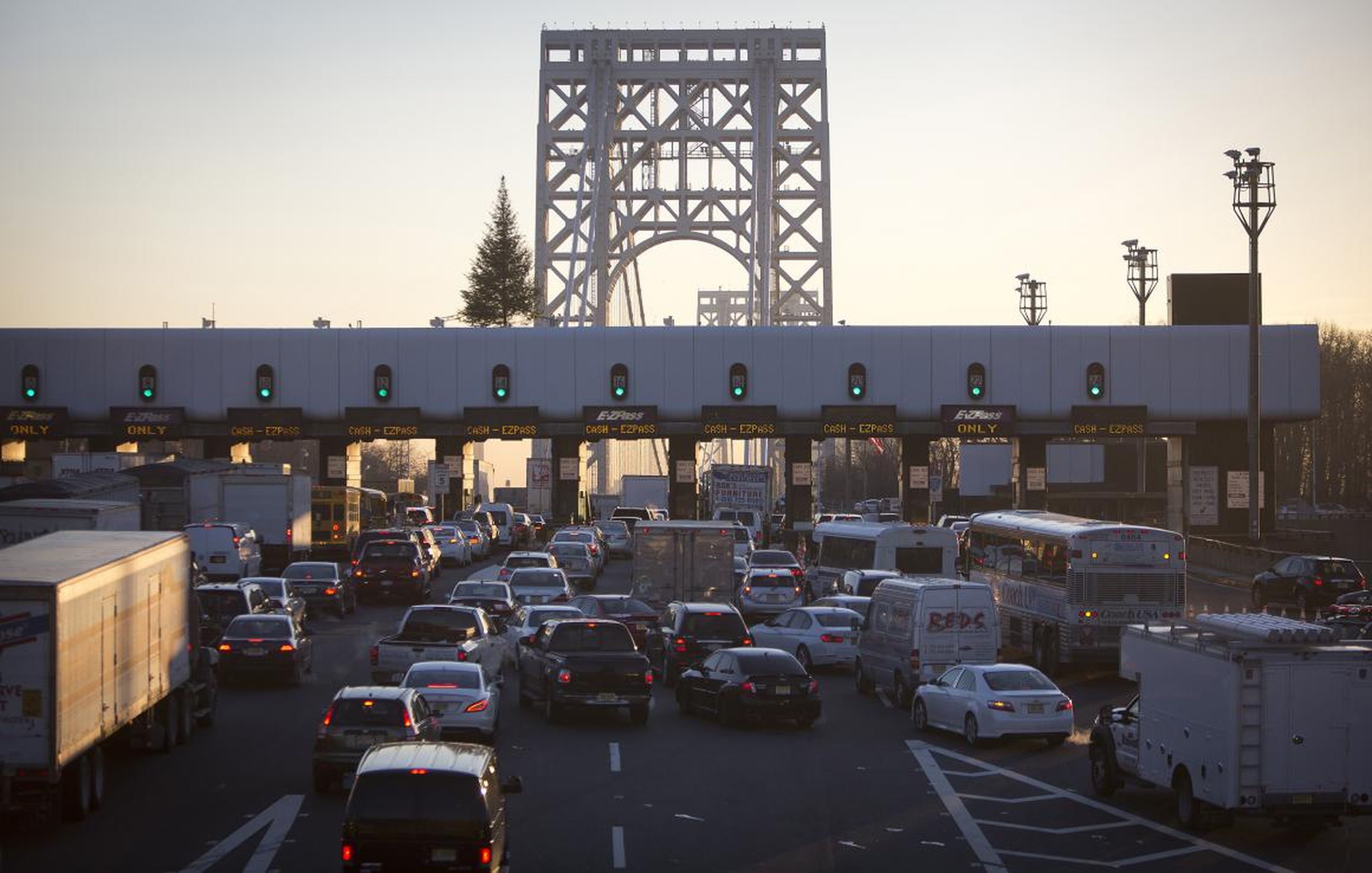The George Washington Bridge toll booths are pictured in Fort Lee, New Jersey January 9, 2014.