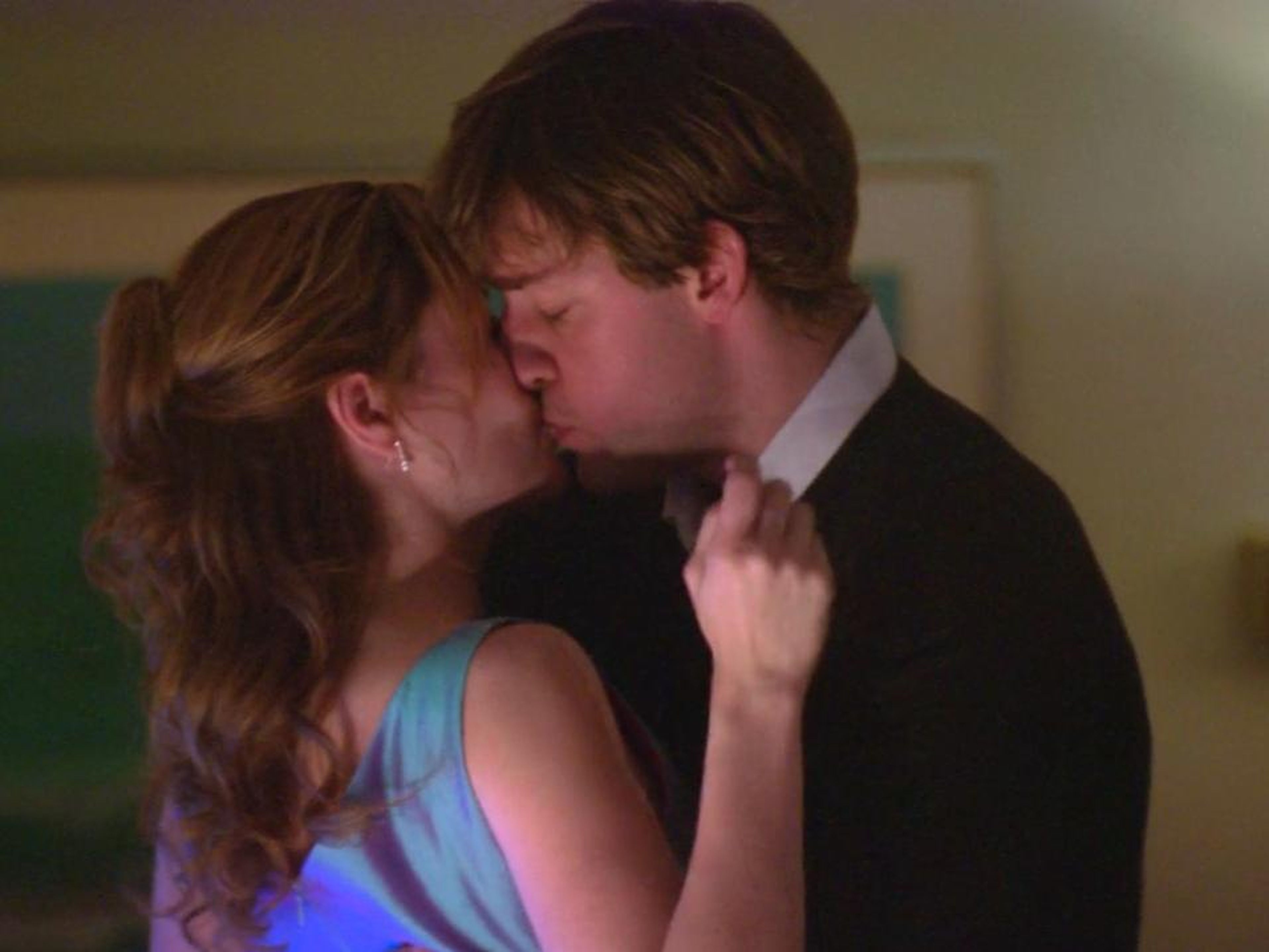 Jenna Fischer y Josh Krasinski como Pam y Jim en "The Office".