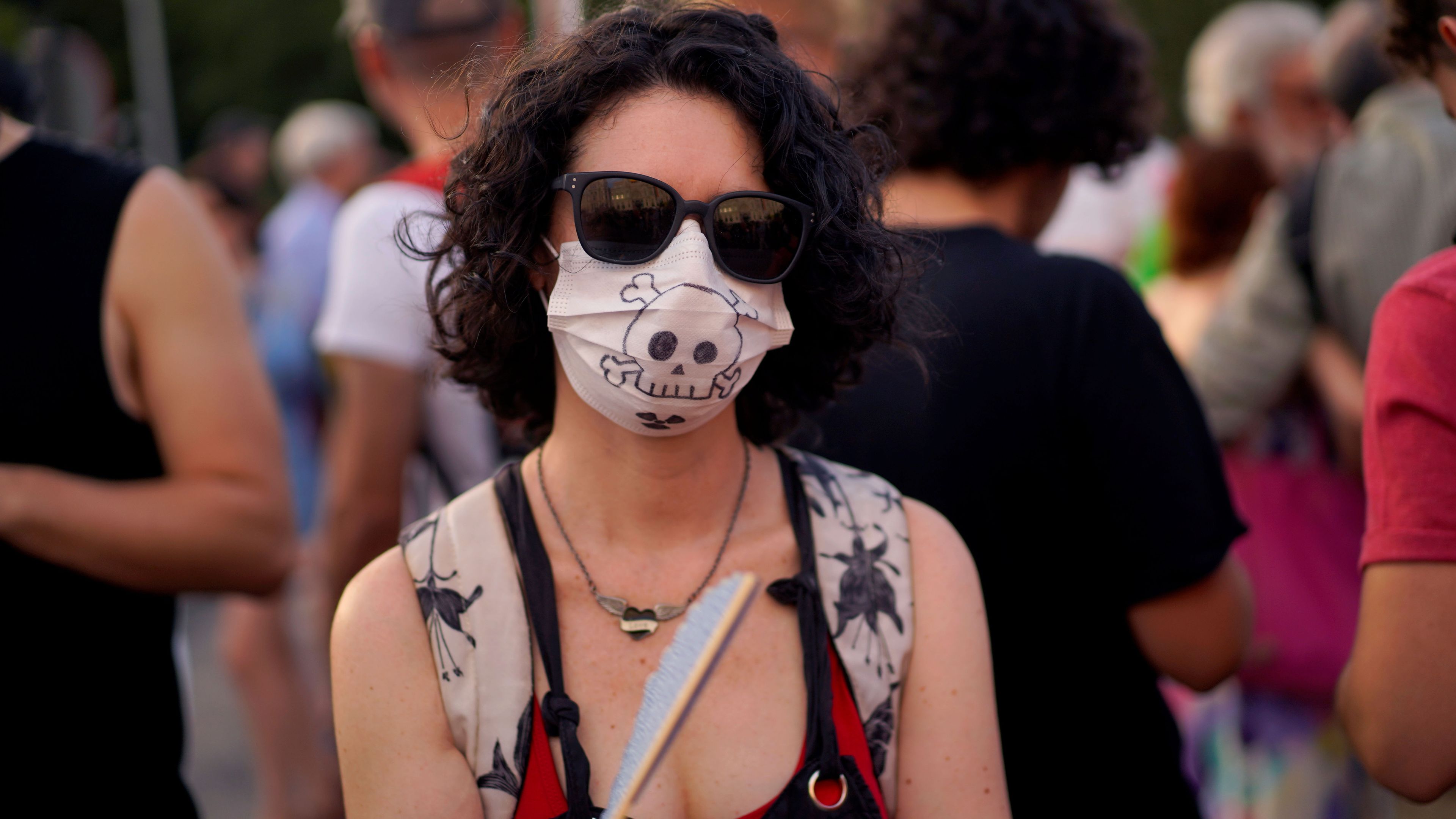Una mujer en la manifestación en Madrid contra la suspensión de Madrid Central.