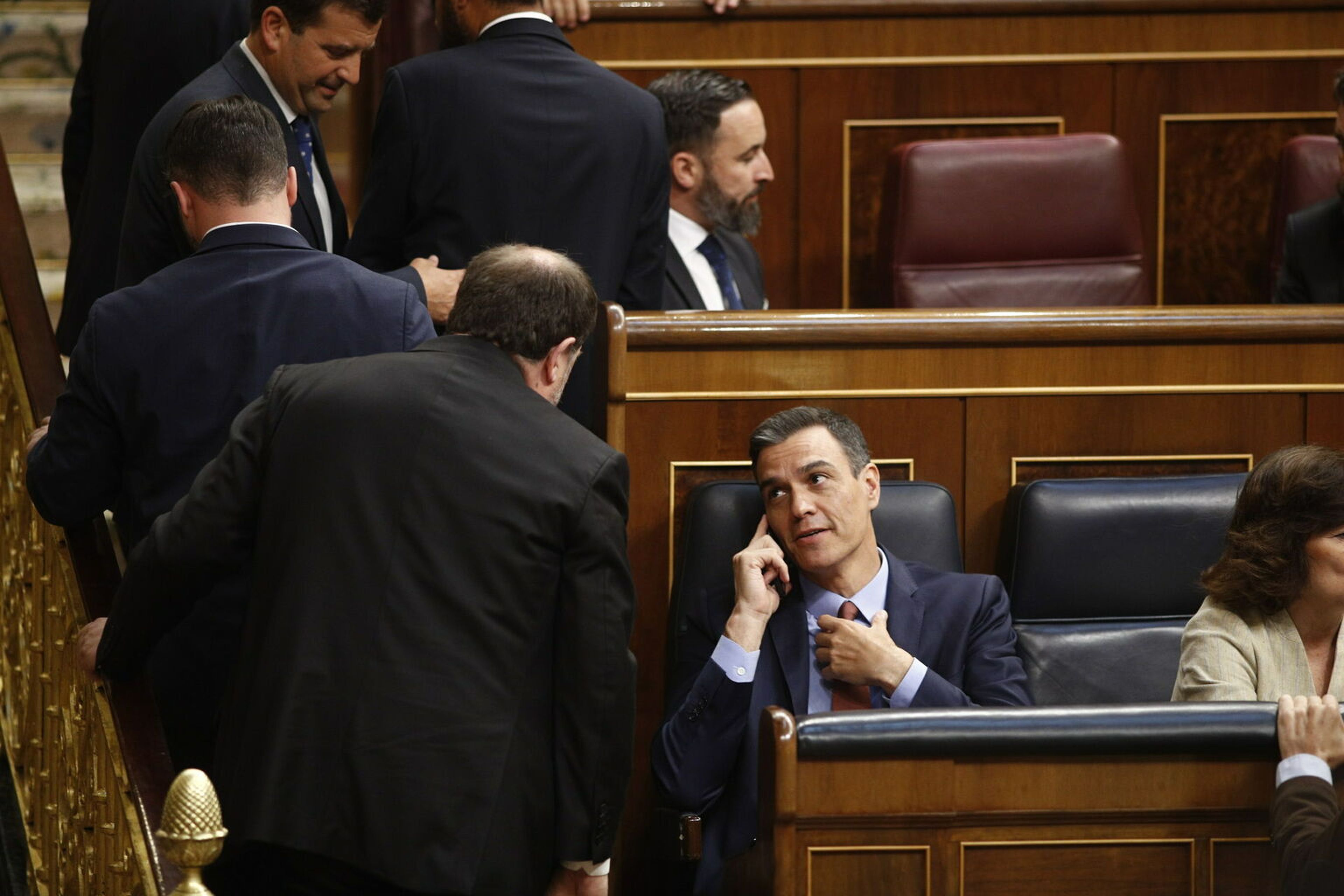 El presidente del Gobierno en funciones, Pedro Sánchez, y el exvicepresident Oriol Junqueras, durante la sesión constitutiva del Congreso el pasado mayo.