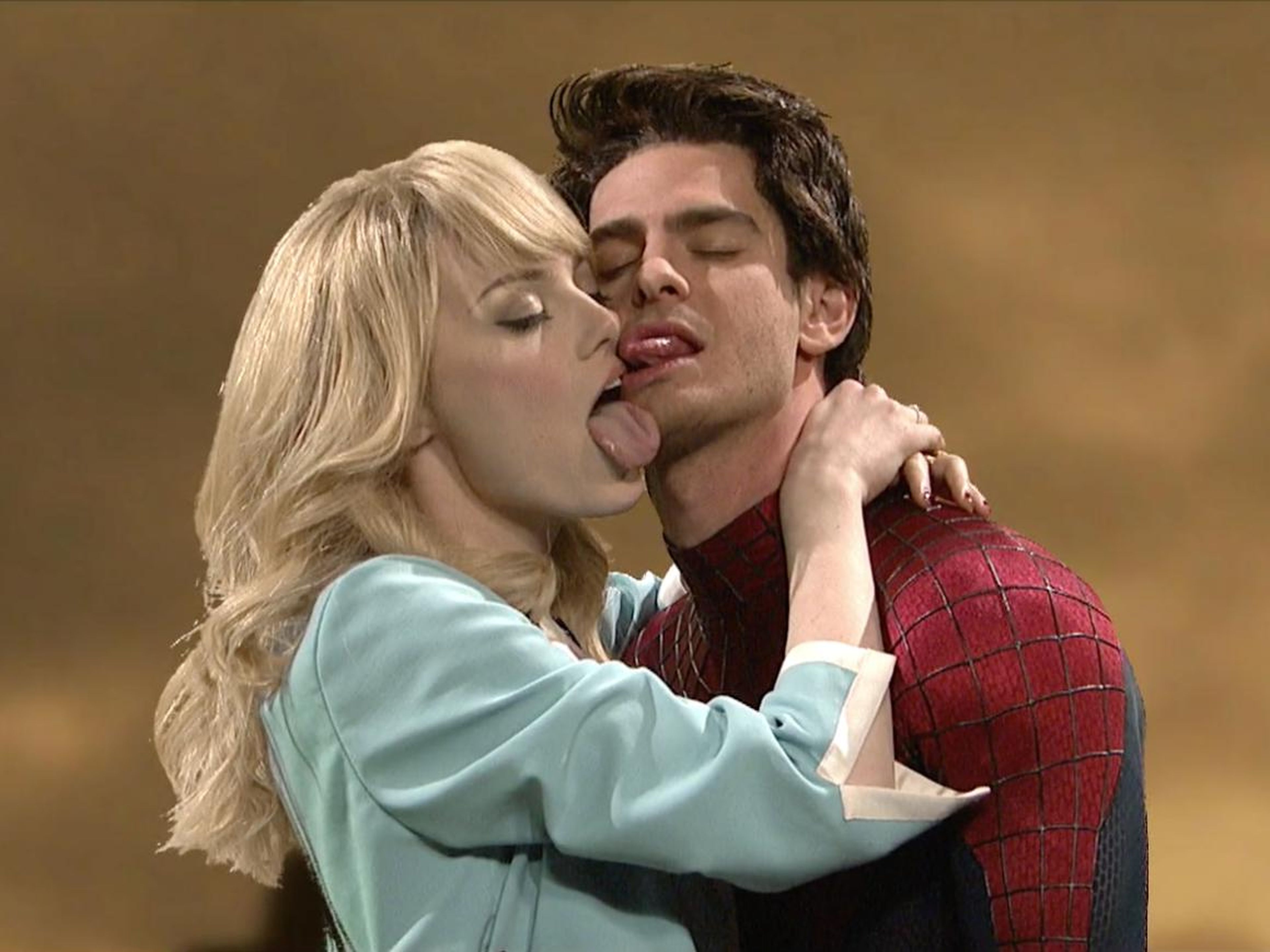 Emma Stone y Andrew Garfield en "SNL."