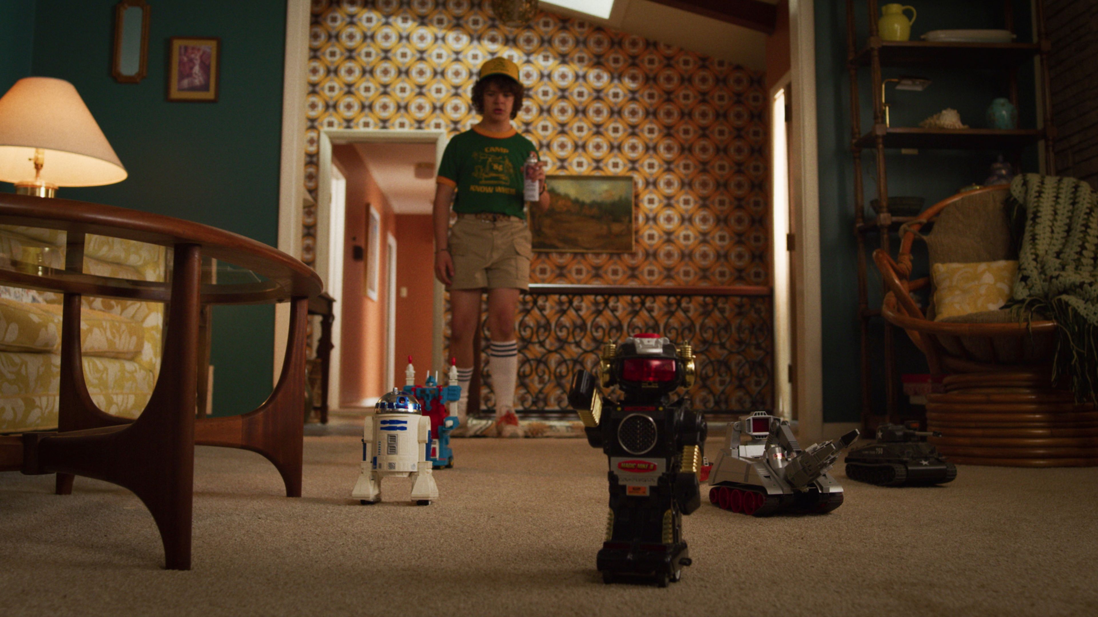 Stranger Things 3, Dustin y sus juguetes.