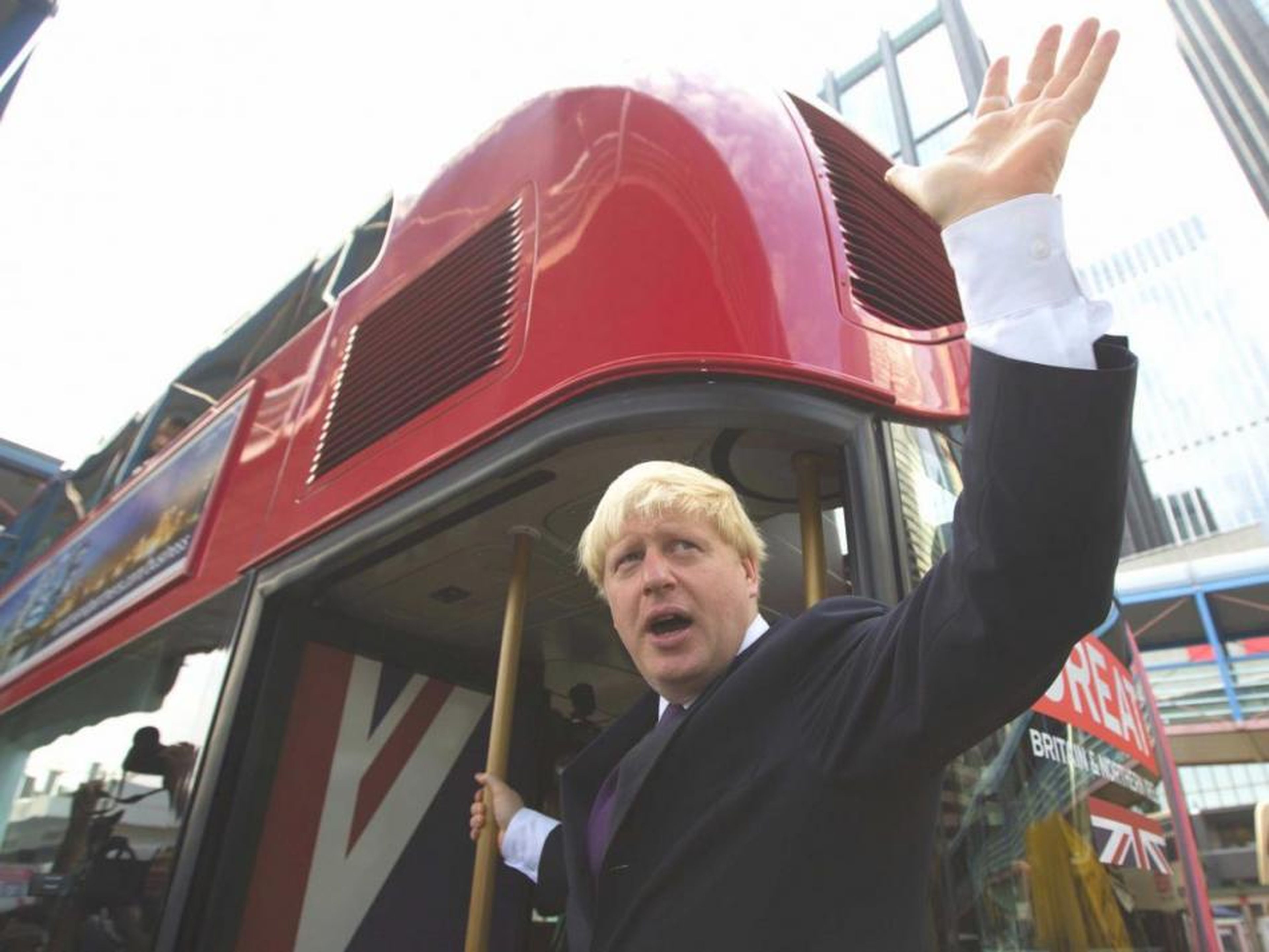 También logró, tras un gran esfuerzo, que volviesen los autobuses Routemaster de Londres.