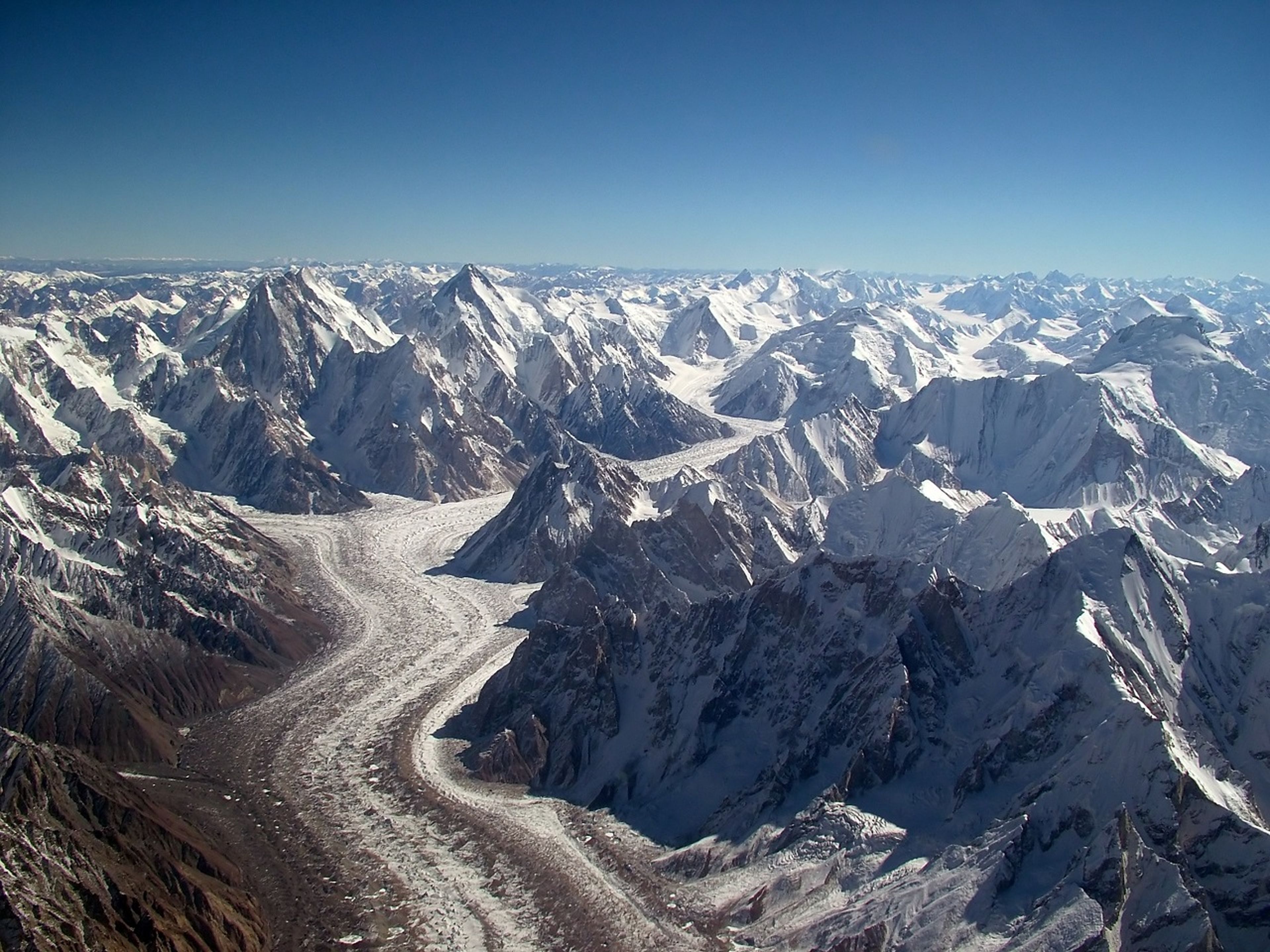 Baltoro glaciar, lugar por donde pasa La carretera de la amistad, entre China y Pakistán
