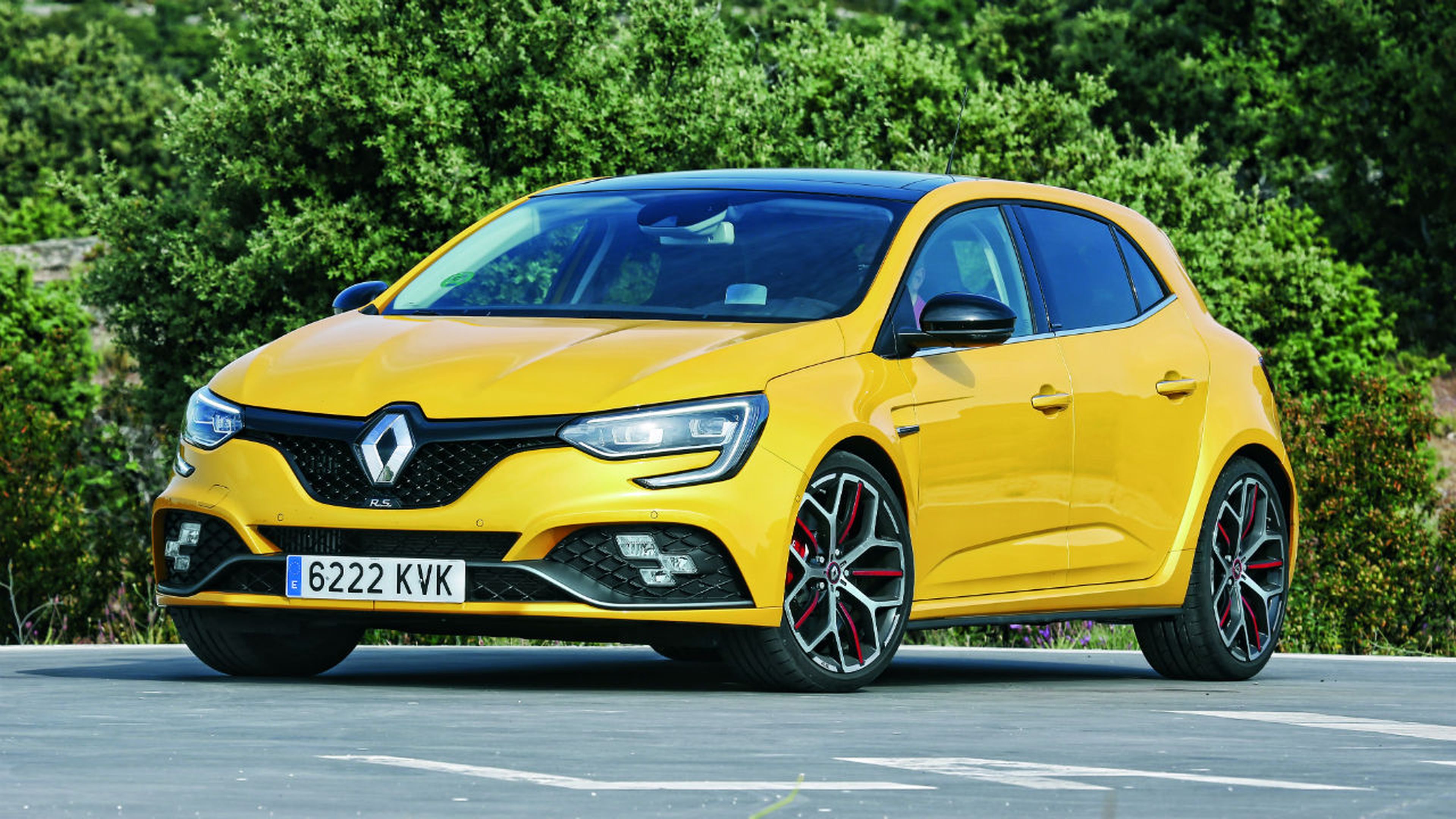 Comparativa Renault Mégane RS Trophy contra Volkswagen Golf GTI TCR