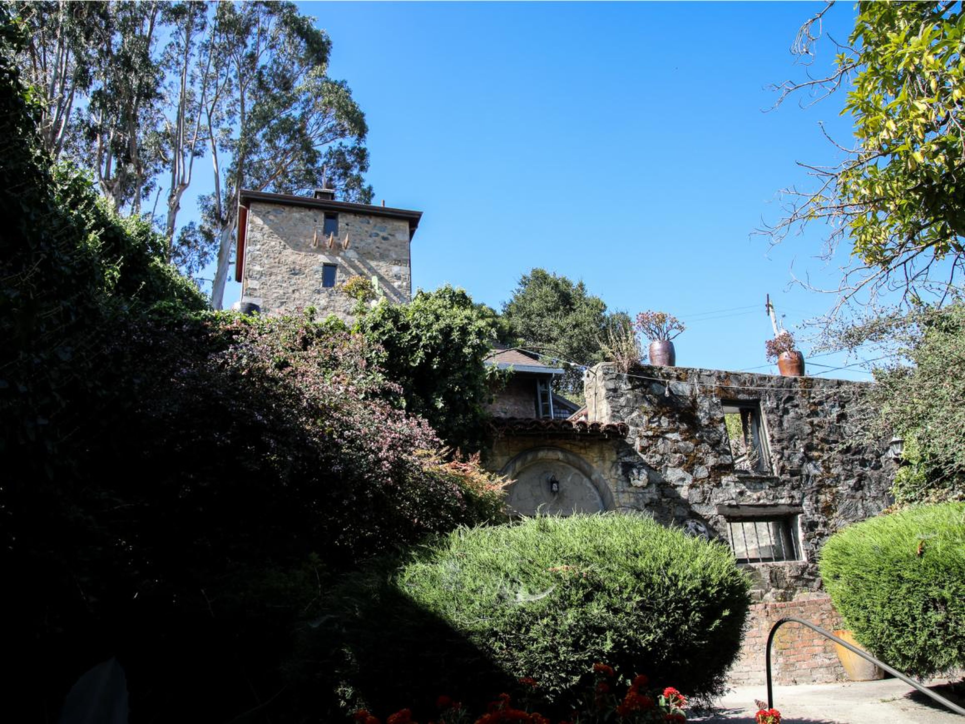 The current owners, the Gilbert family, bought the castle in 2012 for $900,000, Jennifer Gilbert told Business Insider.
