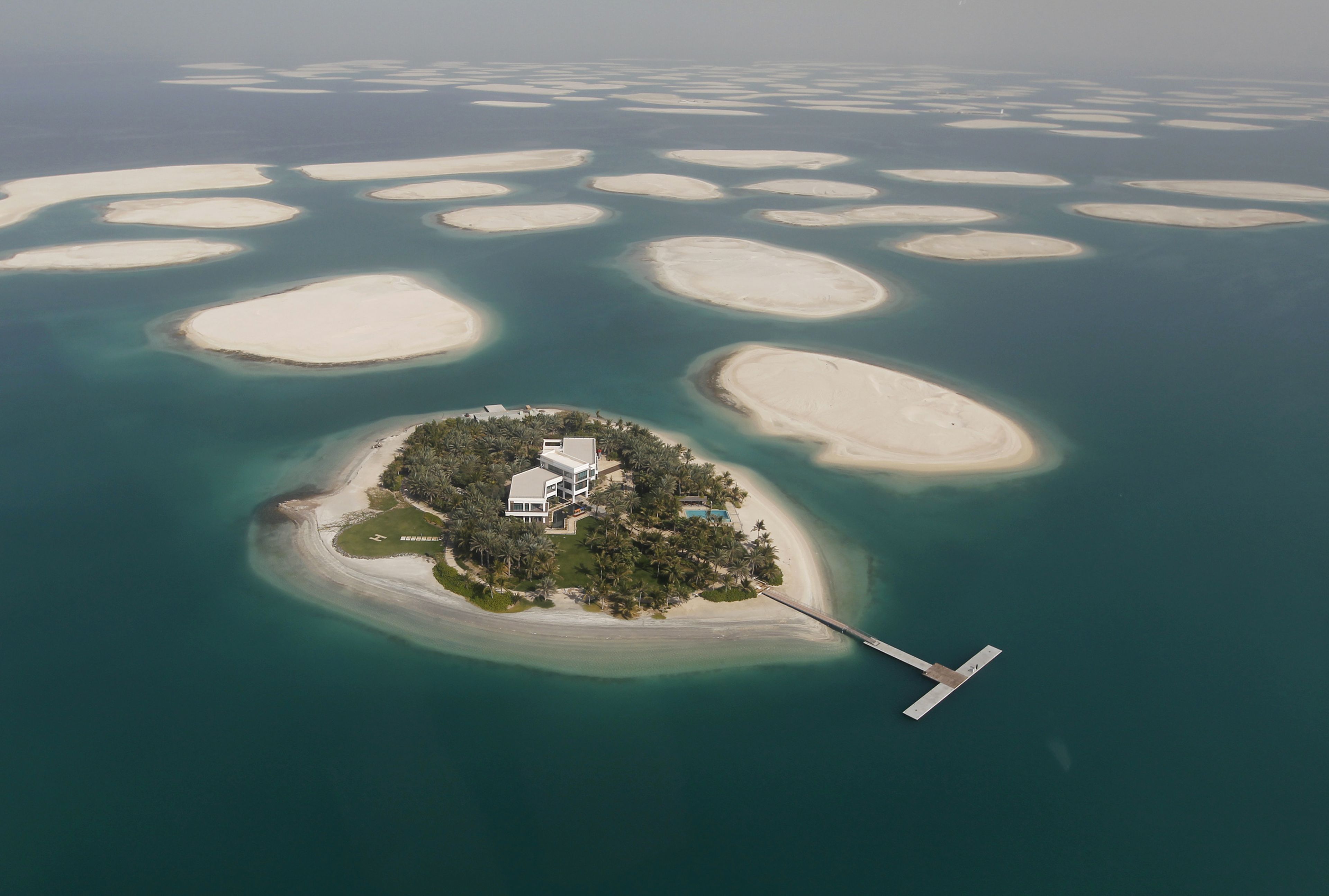 Una imagen del archipiélago artificial 'The World' situado cerca de la costa de Dubái, en los Emiratos Árabes Unidos.
