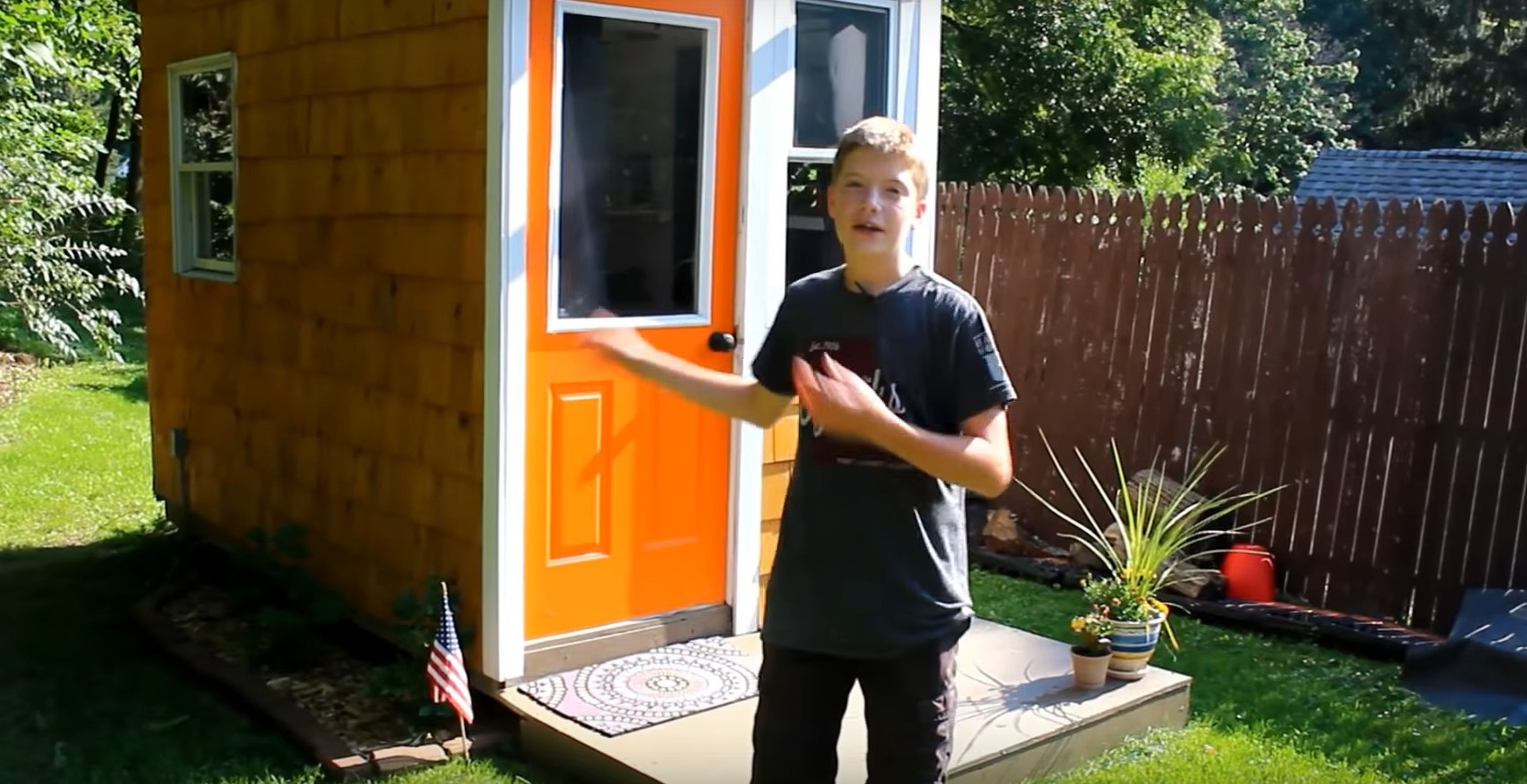 Luke Thill, un adolescente de 13 años, construye su propia casa con menos de 1.400 euros