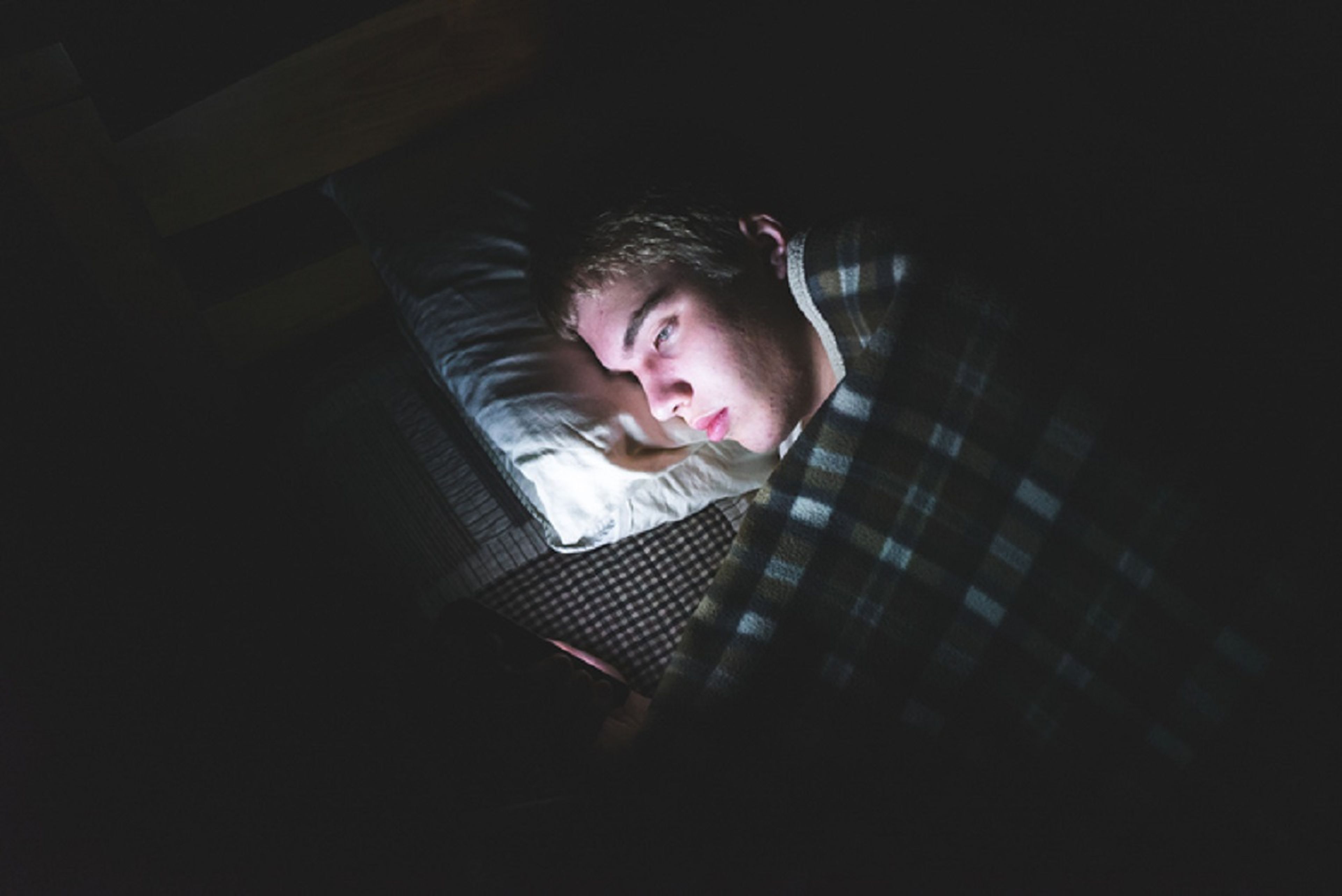 Malos hábitos de sueño motivo que puede causar cansancio y la fatiga crónica