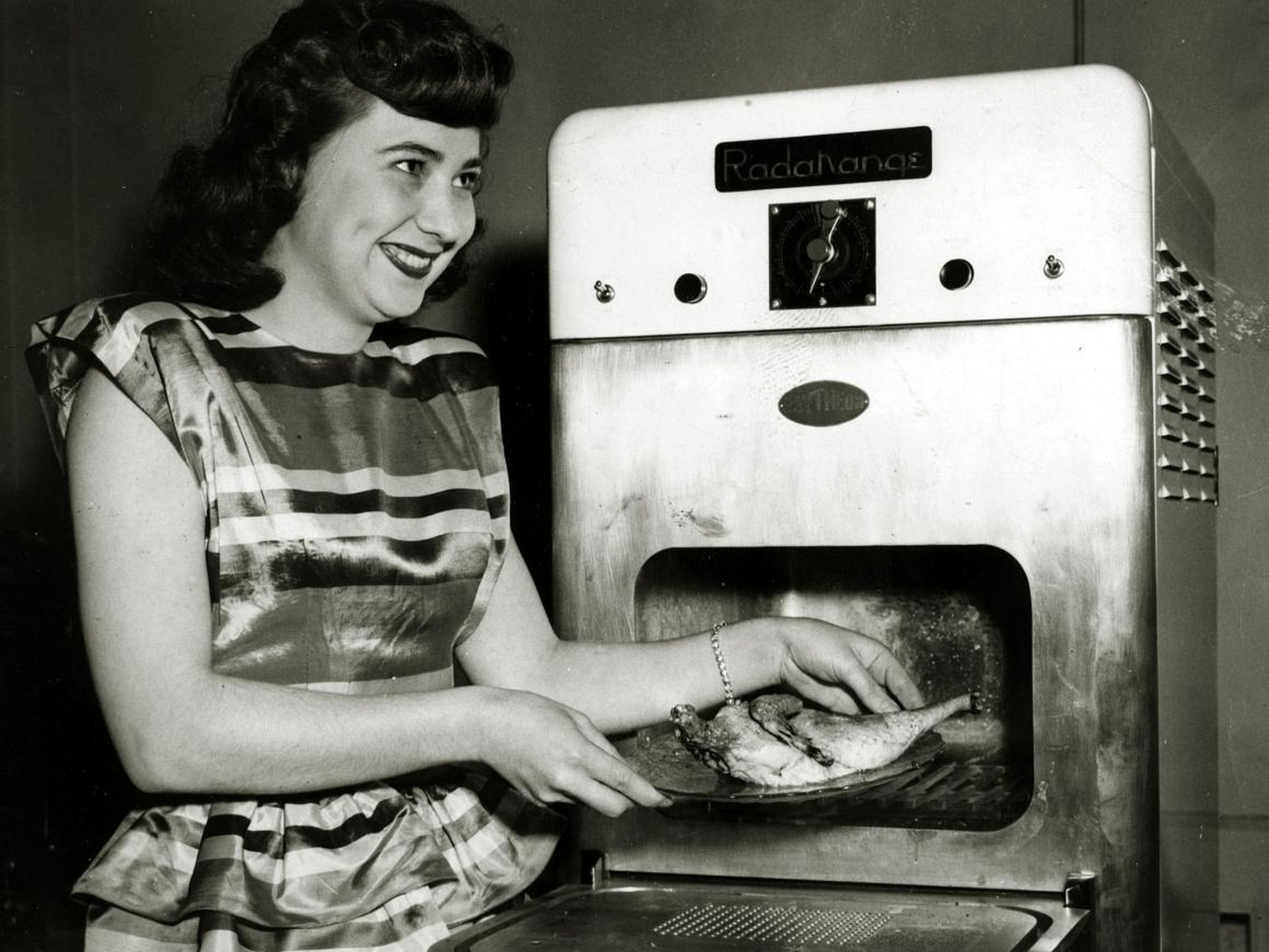 Un horno microondas en 1946.
