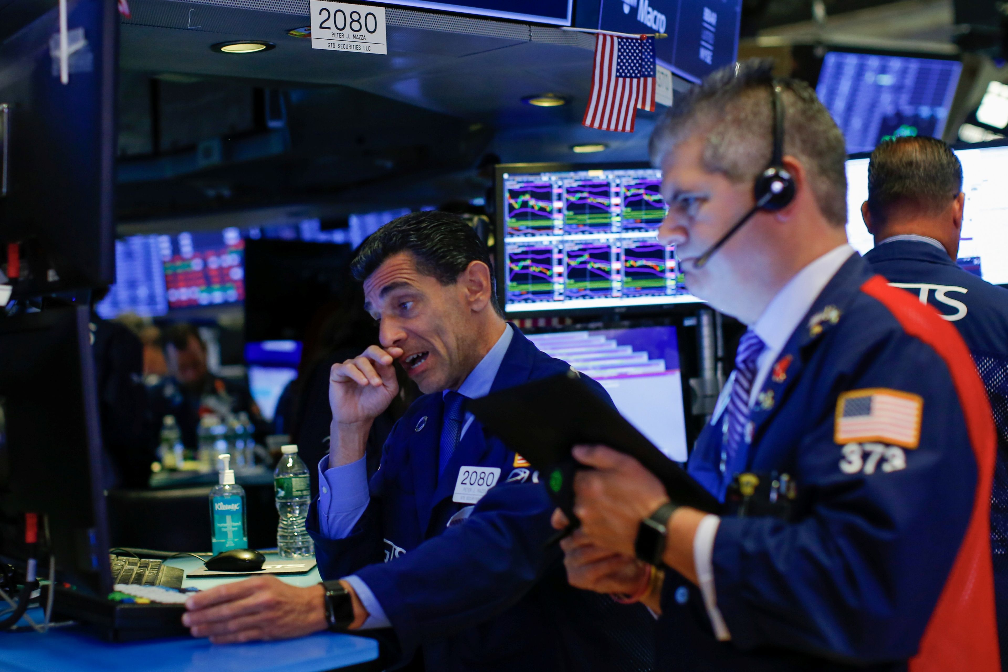 Traders en Wall Street operando