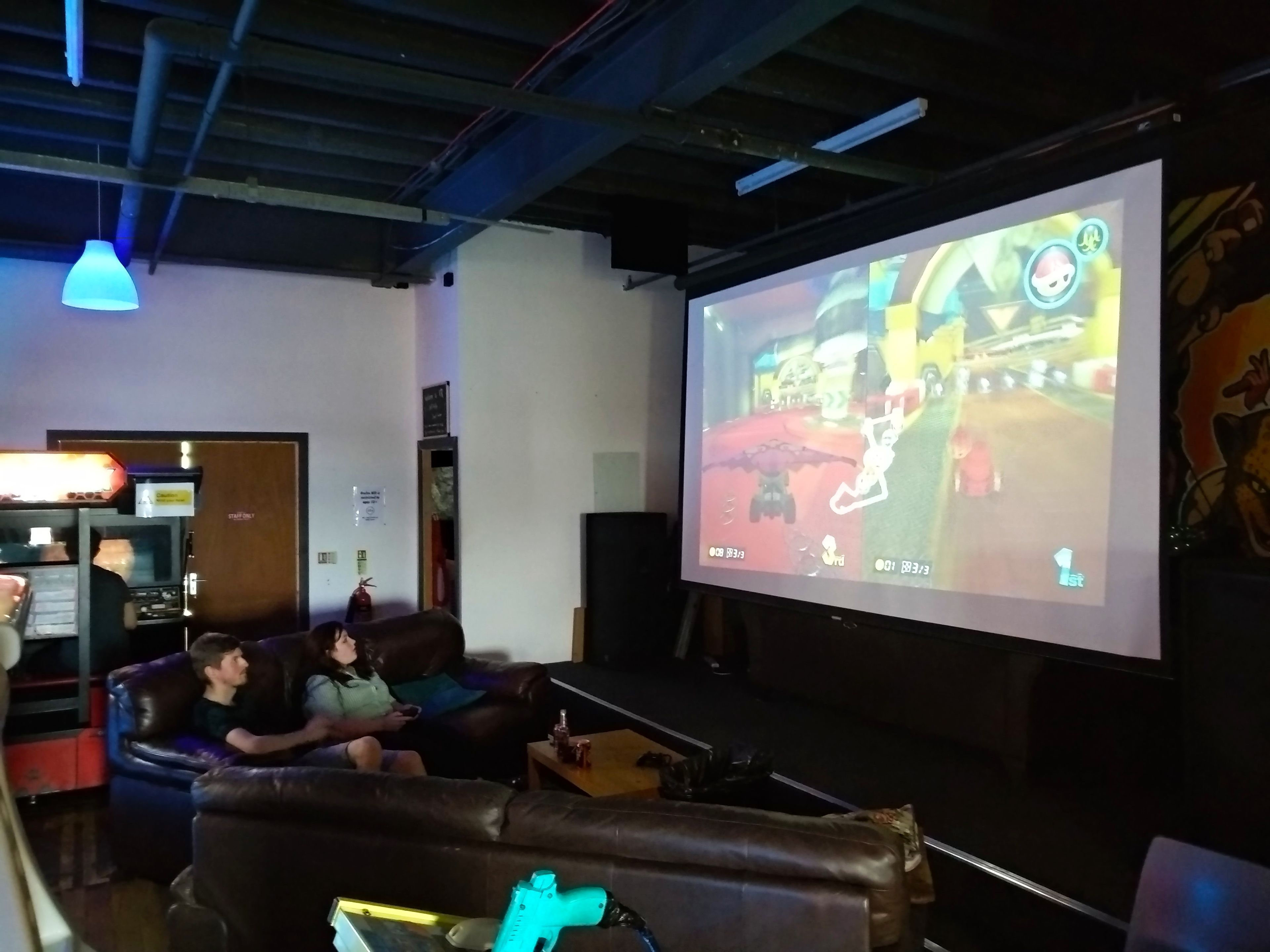 Zona de sofás Arcade Club