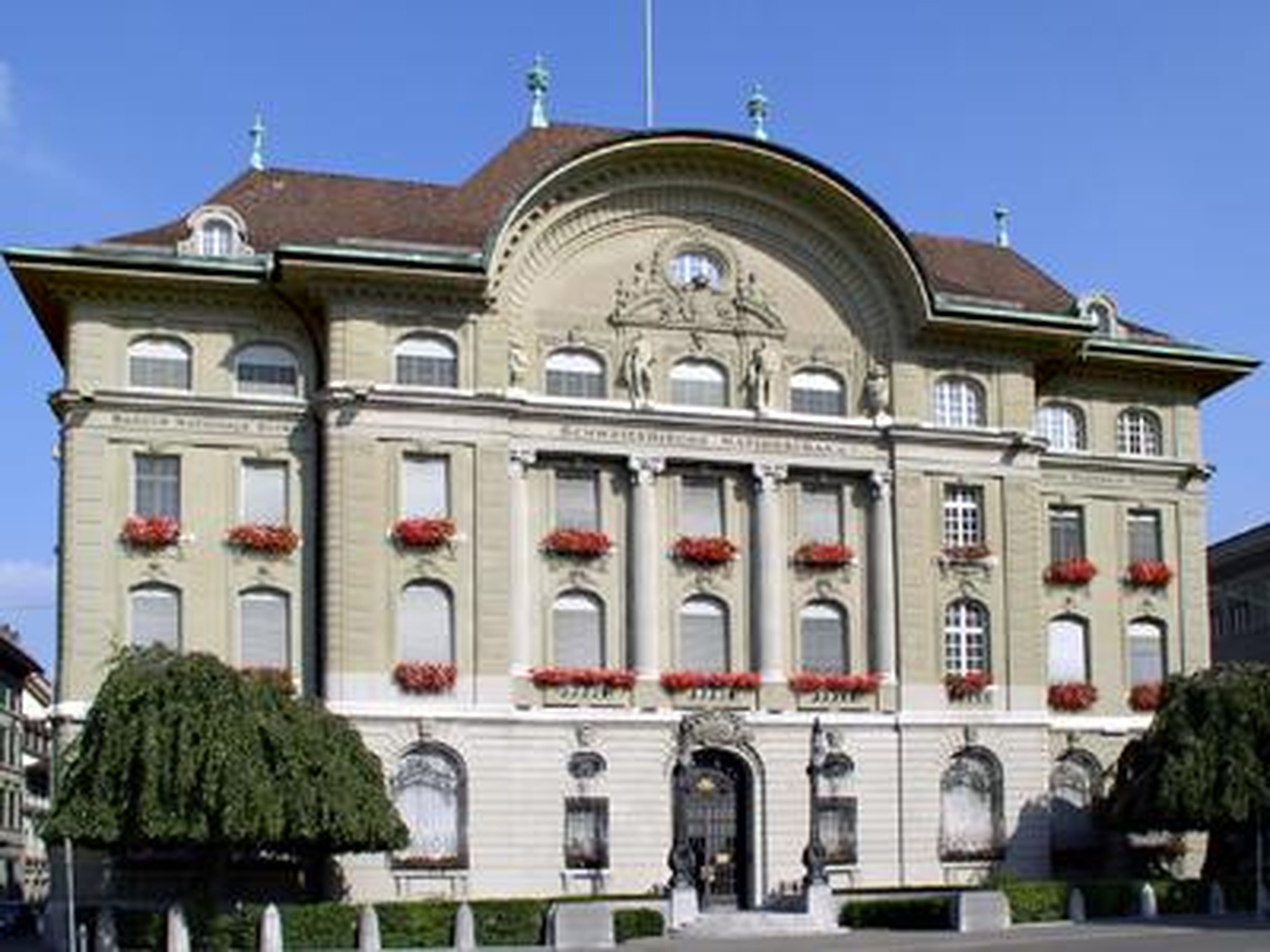 2. Banco Nacional Suizo.