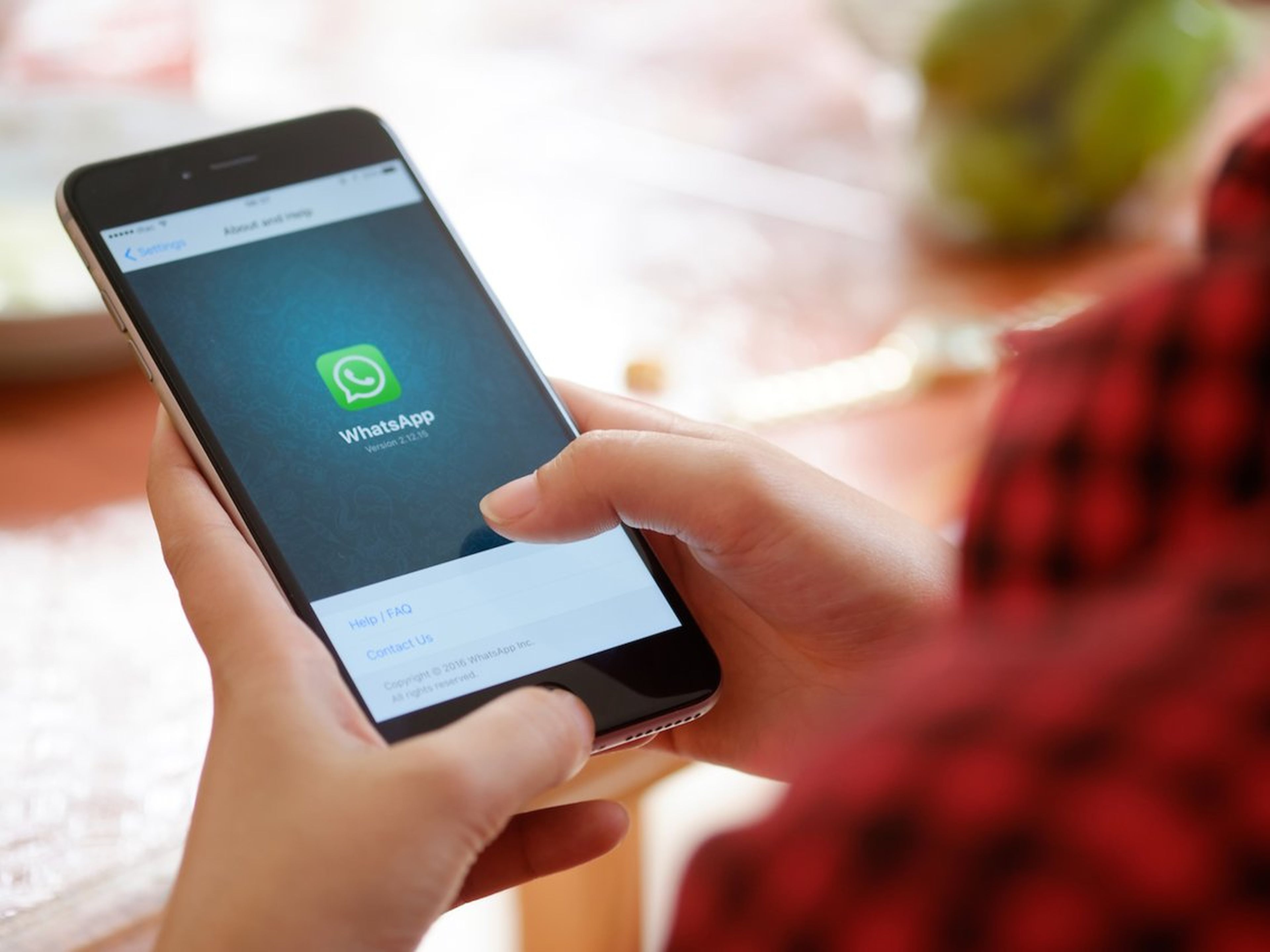 Aplicación de whatsapp en un móvil