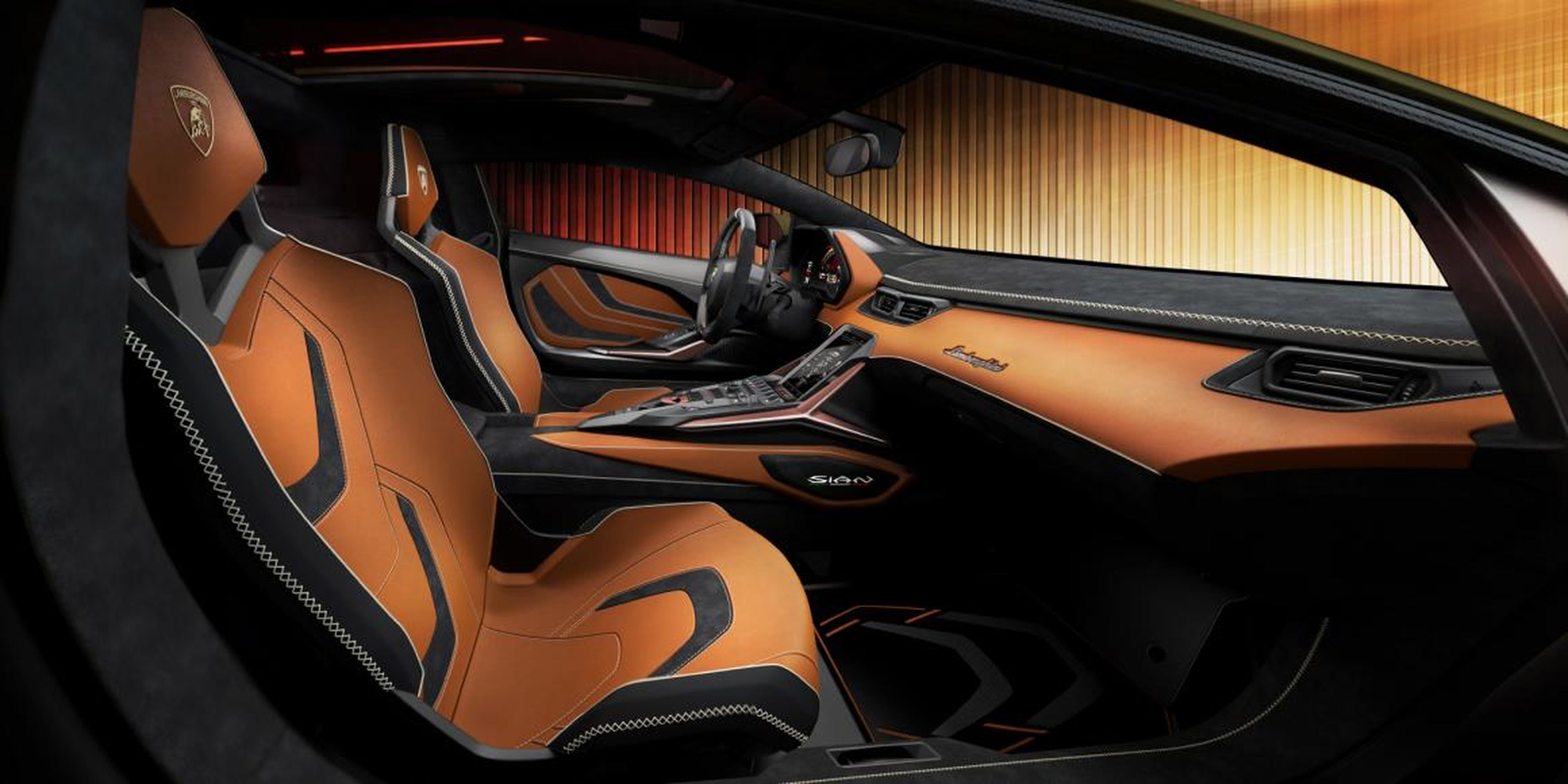 Serán individualmente personalizados y estilizados por el propietario a través del estudio y programa del fabricante, Lamborghini Centro Stile and Lamborghini Ad Personam.