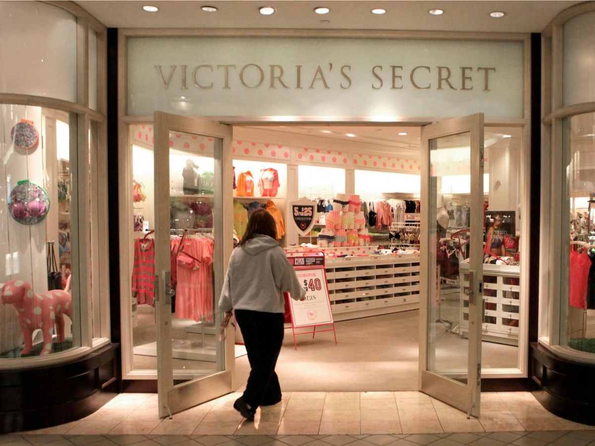 Culpa Por nombre Divertidísimo Las empleadas nos cuentan cómo es trabajar en Victoria's Secret | Business  Insider España