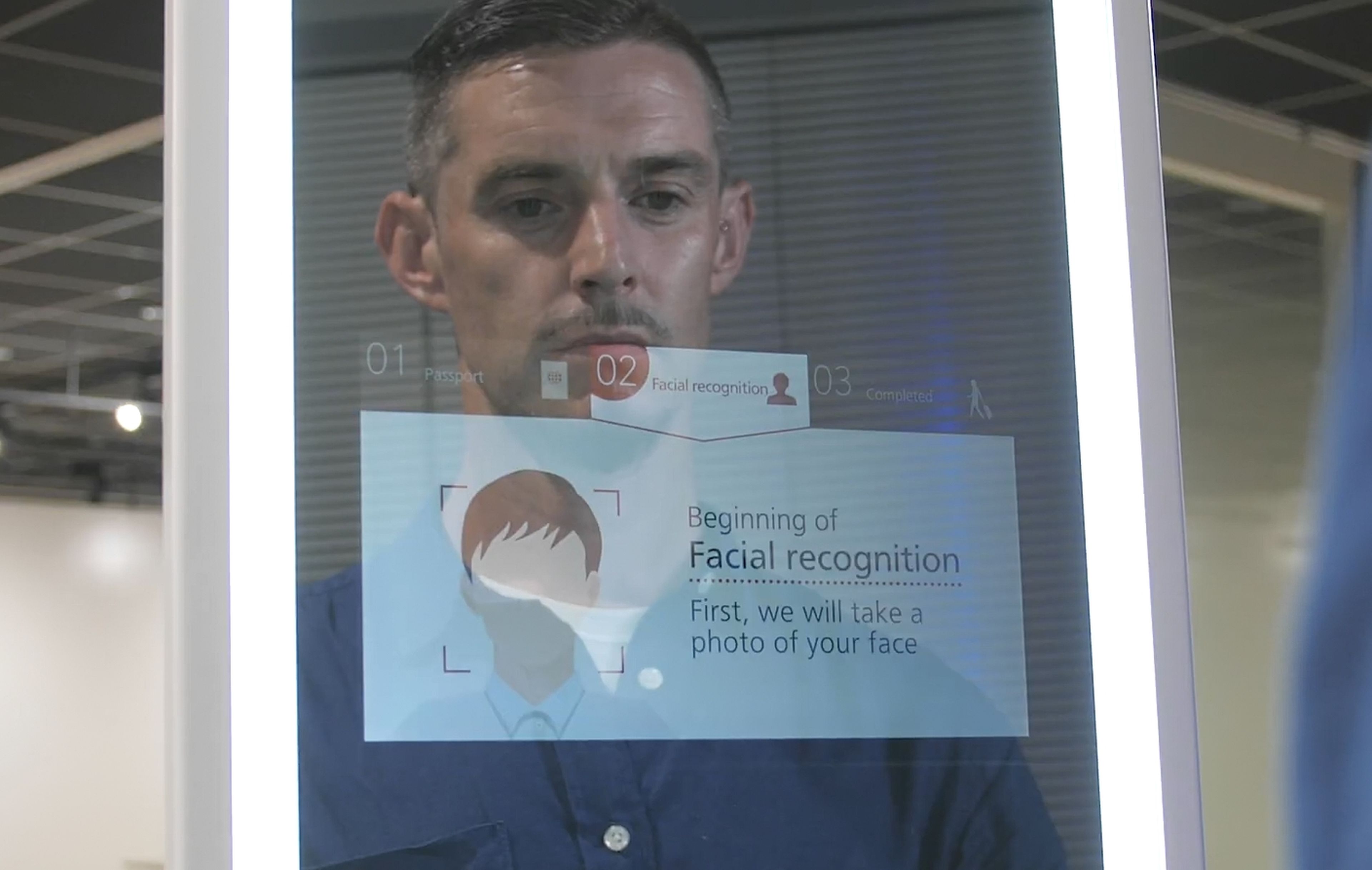Panasonic reconoce tu cara en los aeropuertos aunque en la foto del pasaporte seas 20 años más joven