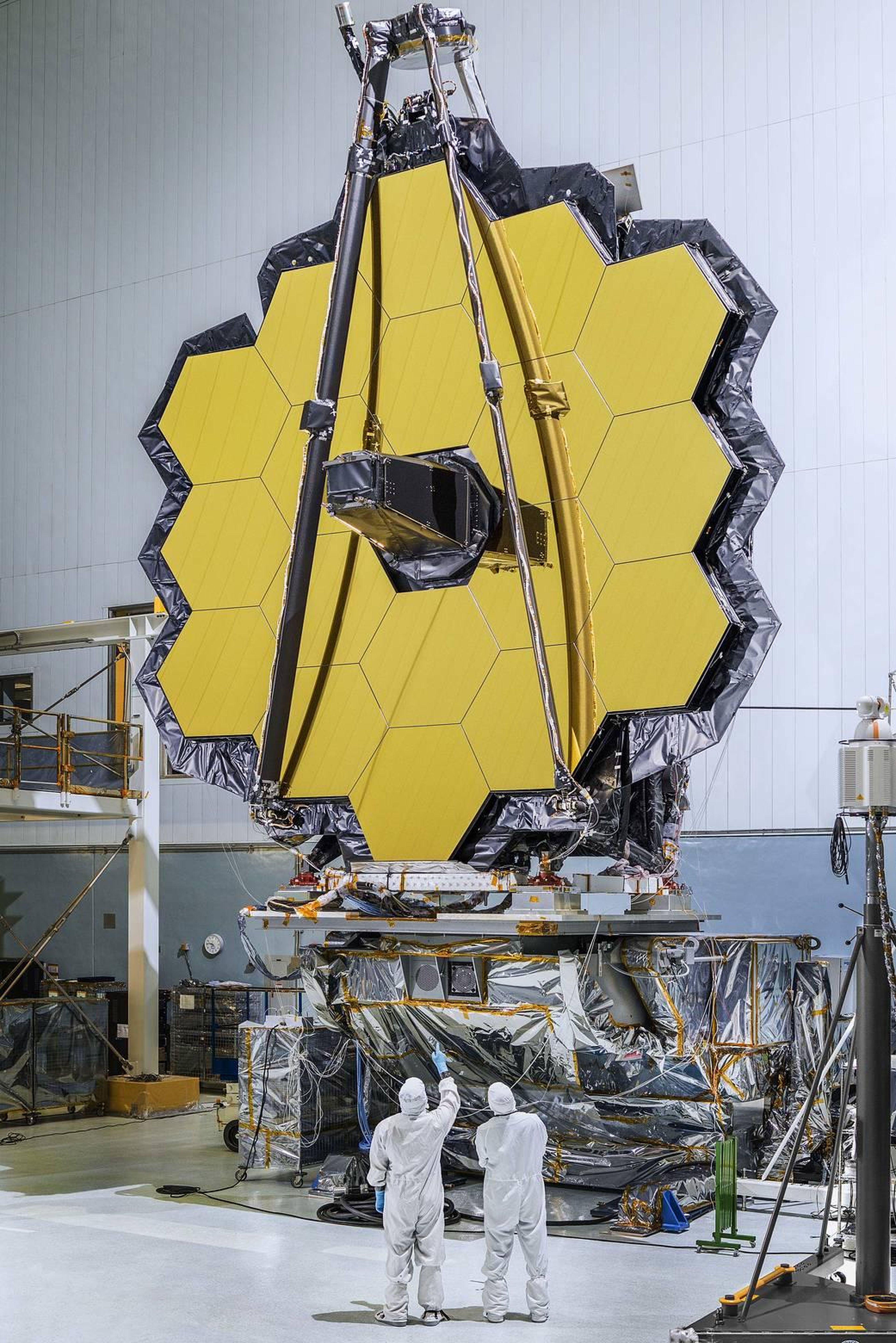 Espejo primario del telescopio James Webb de la NASA.
