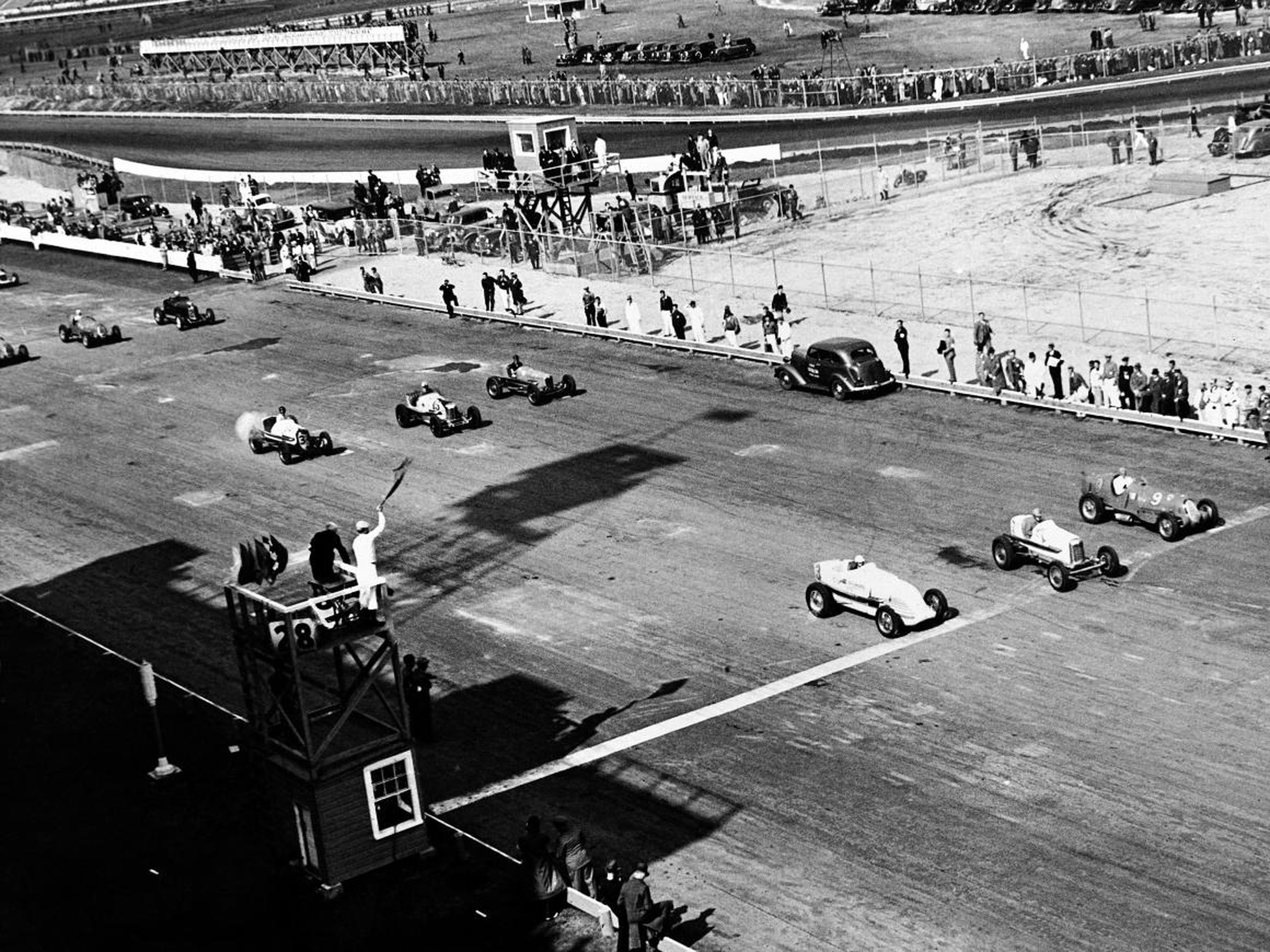 The team raced mostly Alfa Romeo cars. By 1933, Scuderia Ferrari had essentially become Alfa's racing division.
