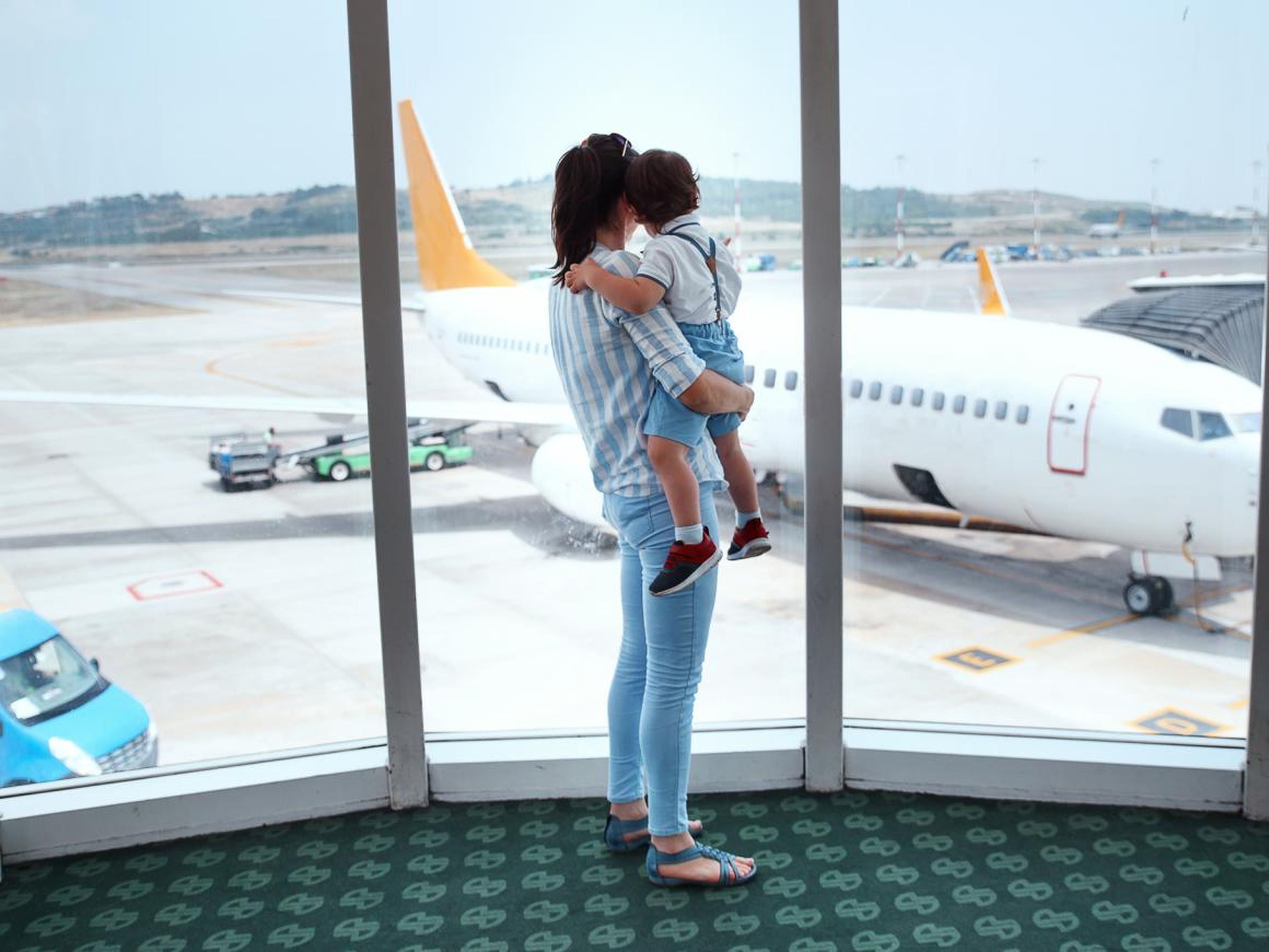 Simular Piñón lanzadera Los mejores trucos para viajar de las azafatas de vuelo | Business Insider  España