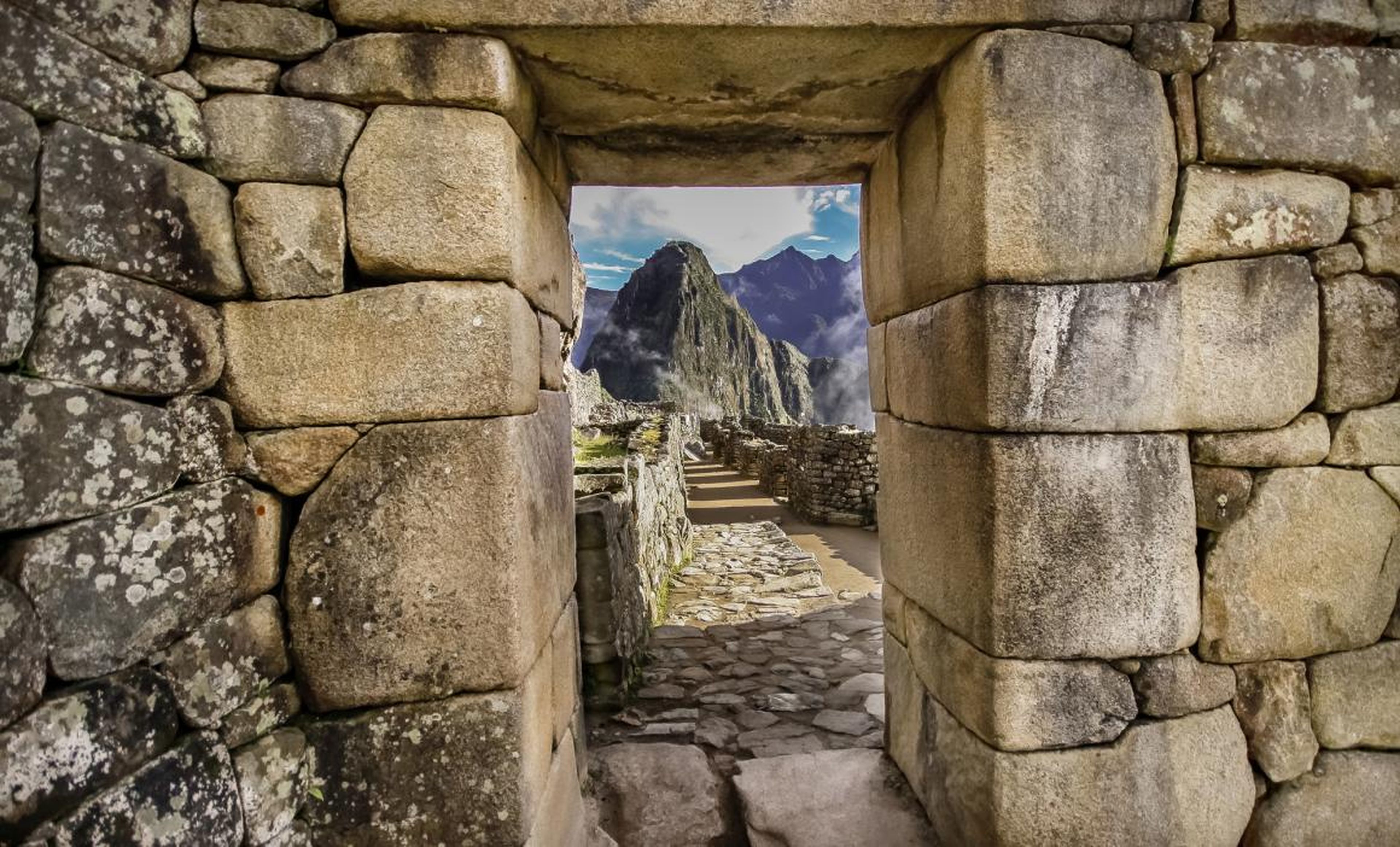 En 2016, alrededor de 5.000 personas visitaron Machu Picchu cada día.