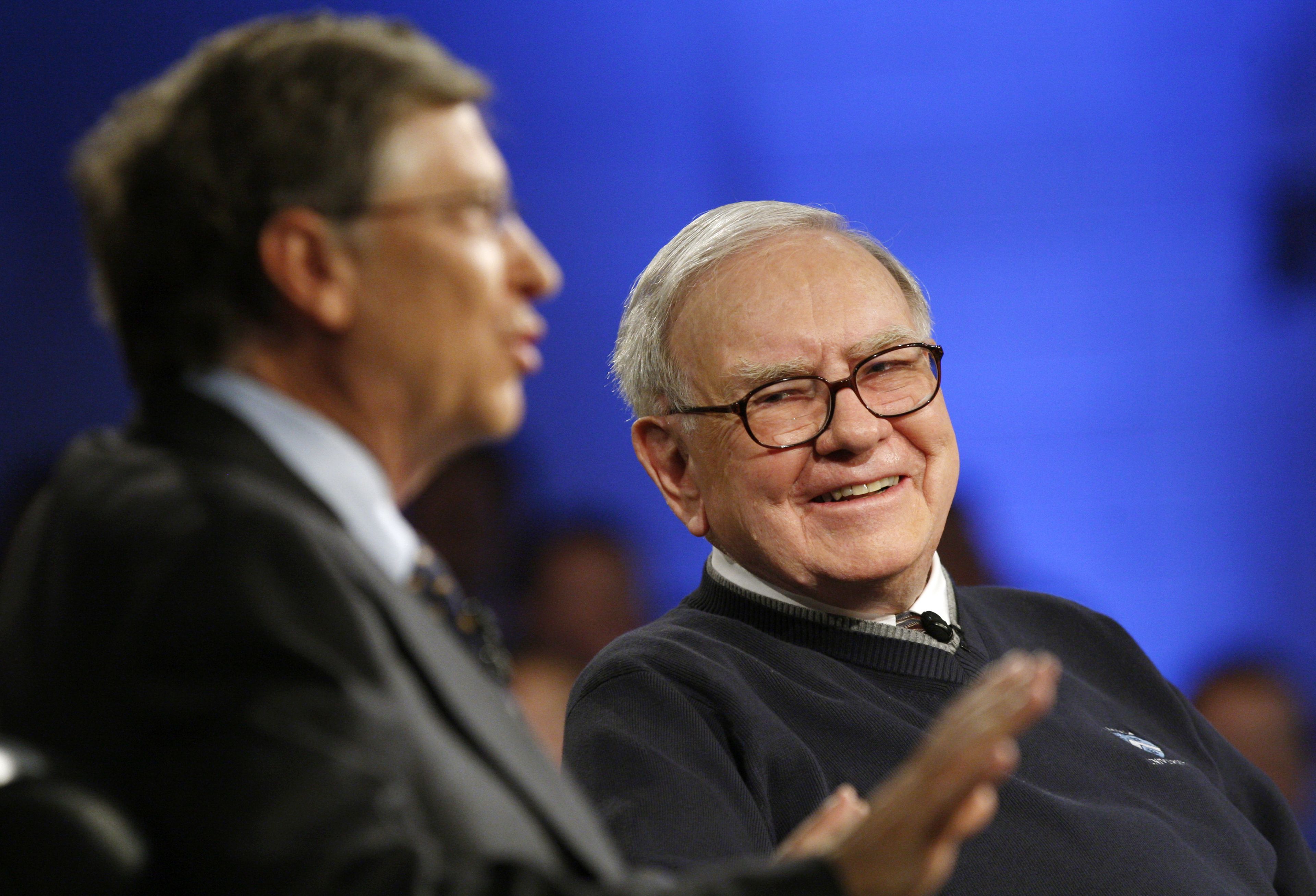 Bill Gates junto a Warren Buffett.