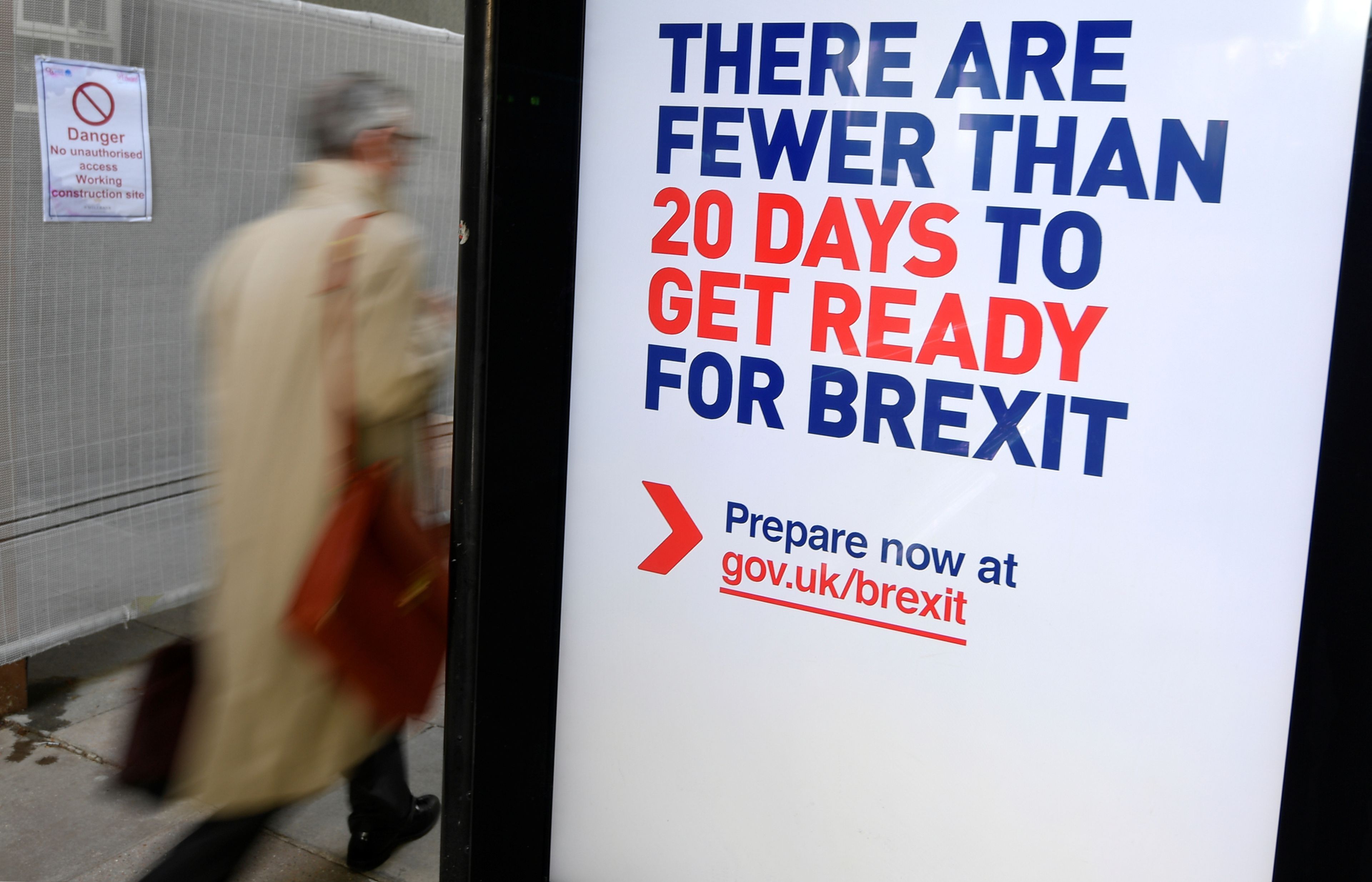 Un cartel sobre los preparativos para el Brexit en Reino Unido