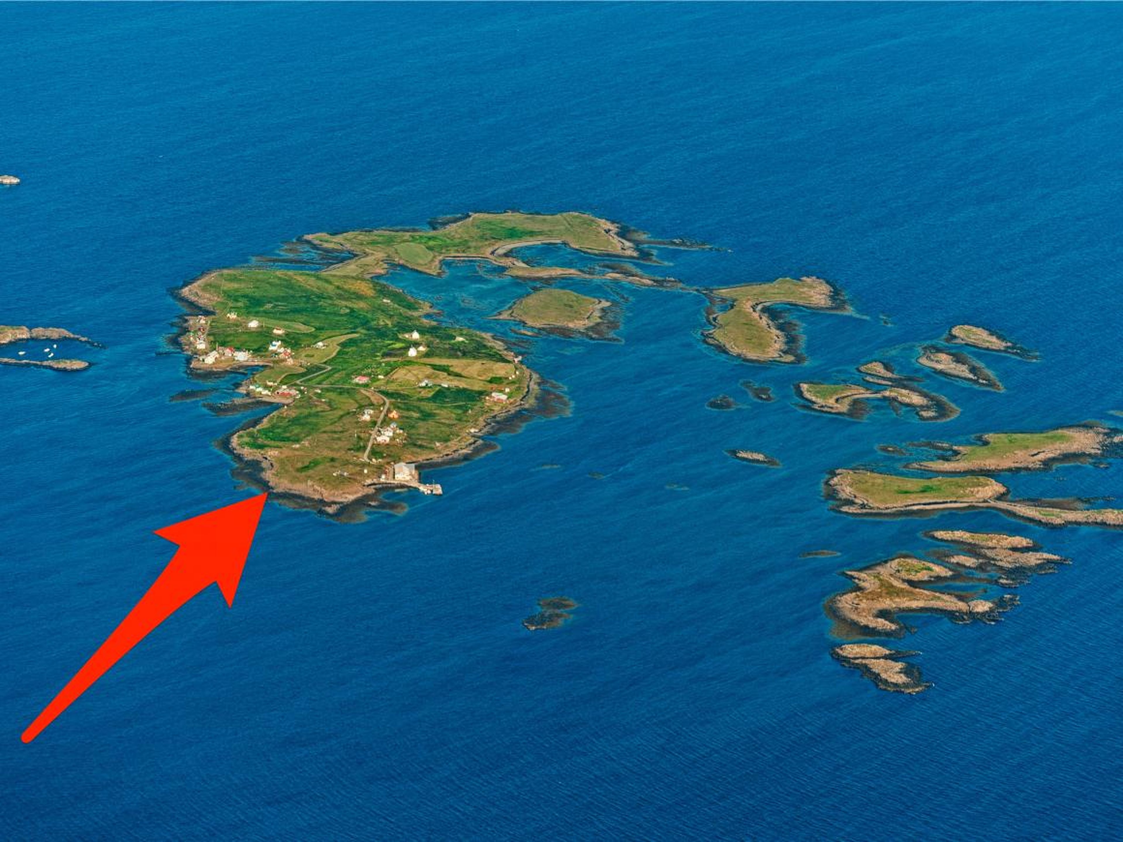 Остров Флатей. Ближние острова. Крохотный остров. Остров рядом с Исландией. От австралии острова отделены