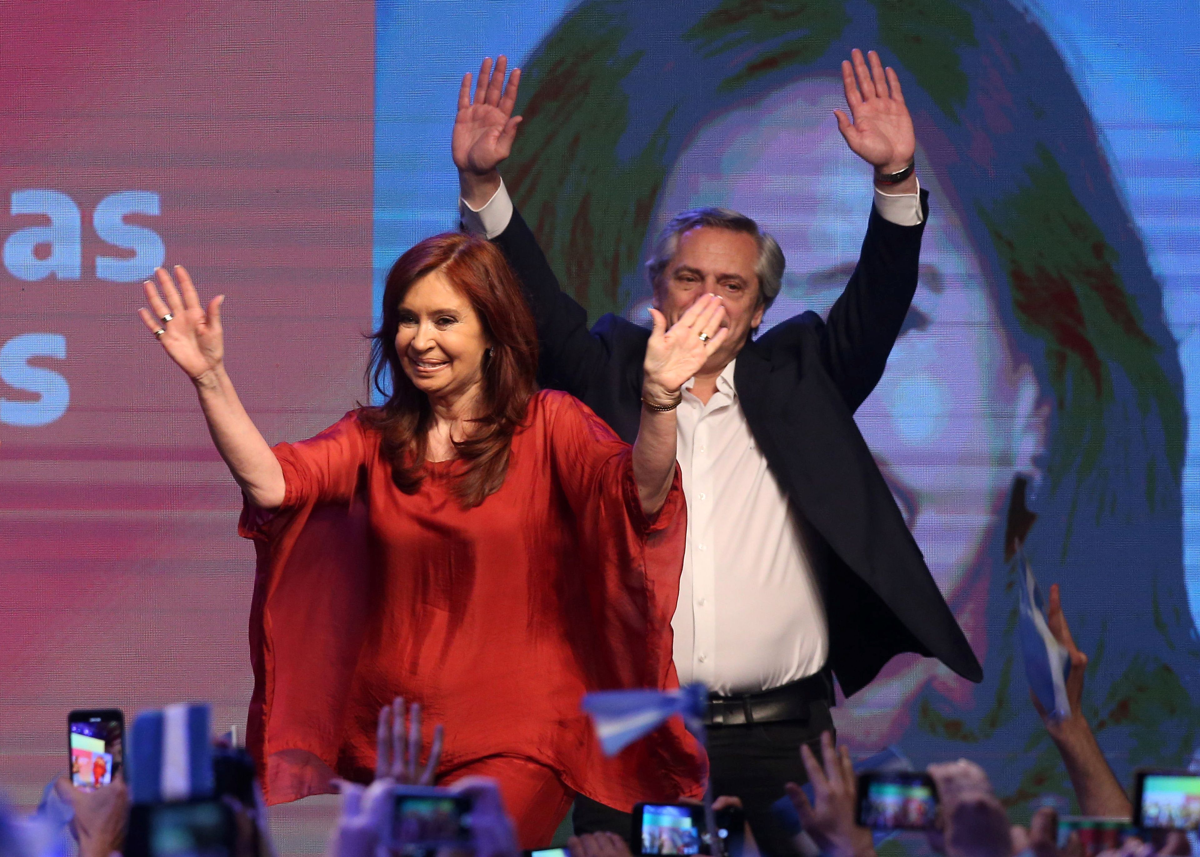 Cristina Fernández de Kirchner y Alberto Fernández, tras el triunfo en las elecciones de Argentina.