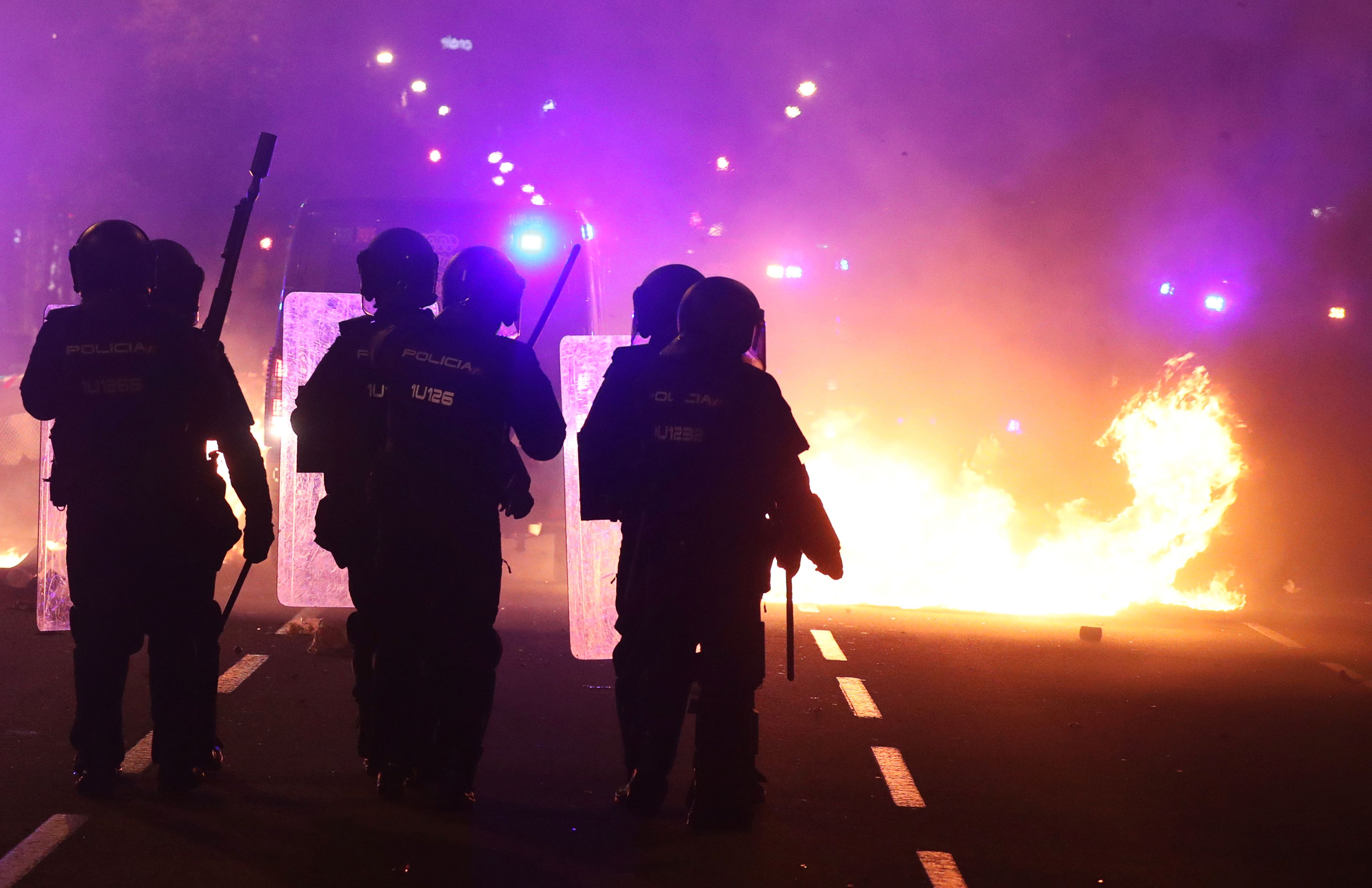Disturbios policiales en Barcelona durante las protestas por la sentencia del procés.