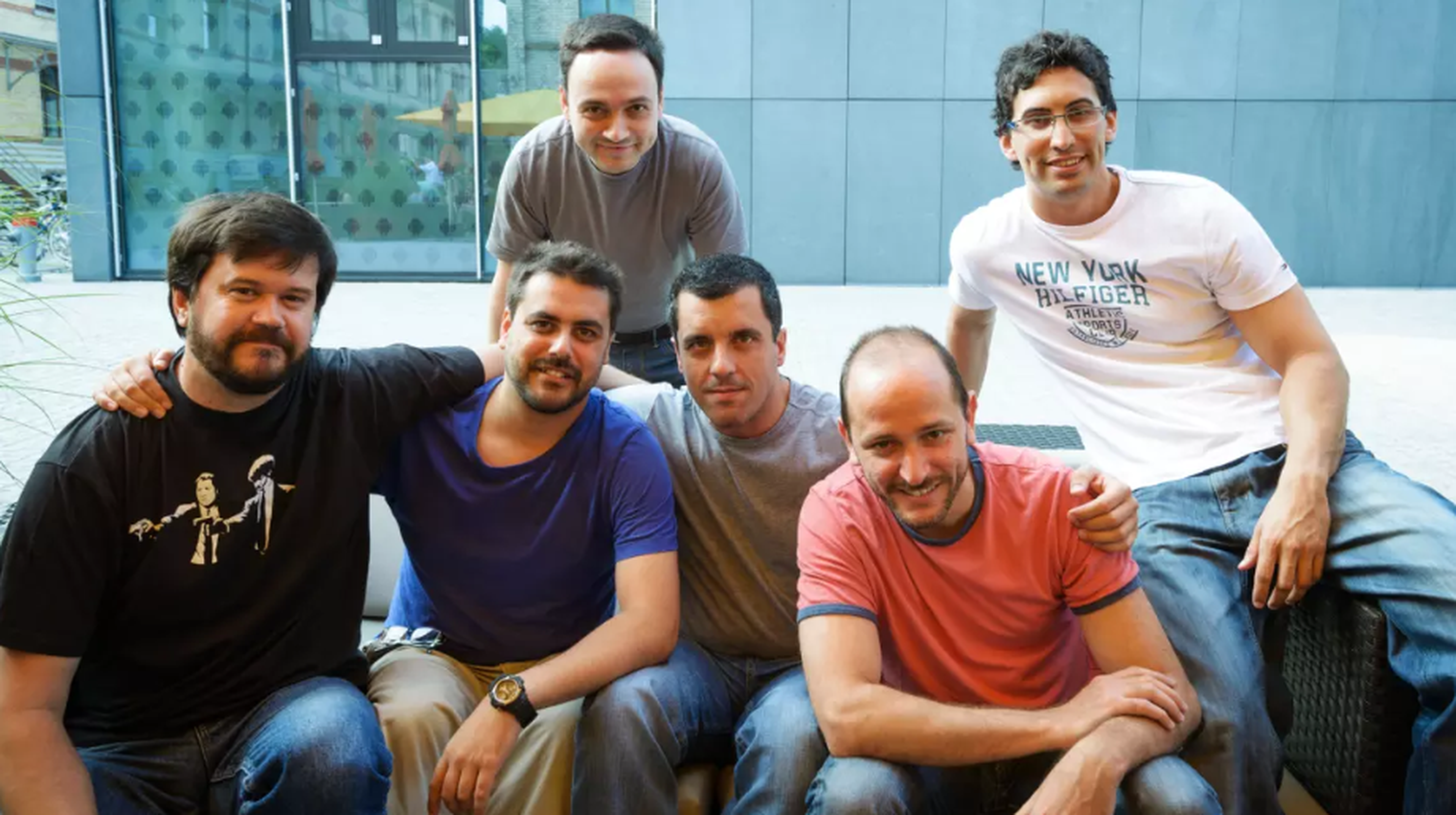 De izquierda a derecha, Julio Canto, Alejandro Bermúdez, Francisco Santos, Bernardo Quintero, Victor Manuel Álvarez y Emiliano Martínez, durante un reunión en Google Zurich (2012).