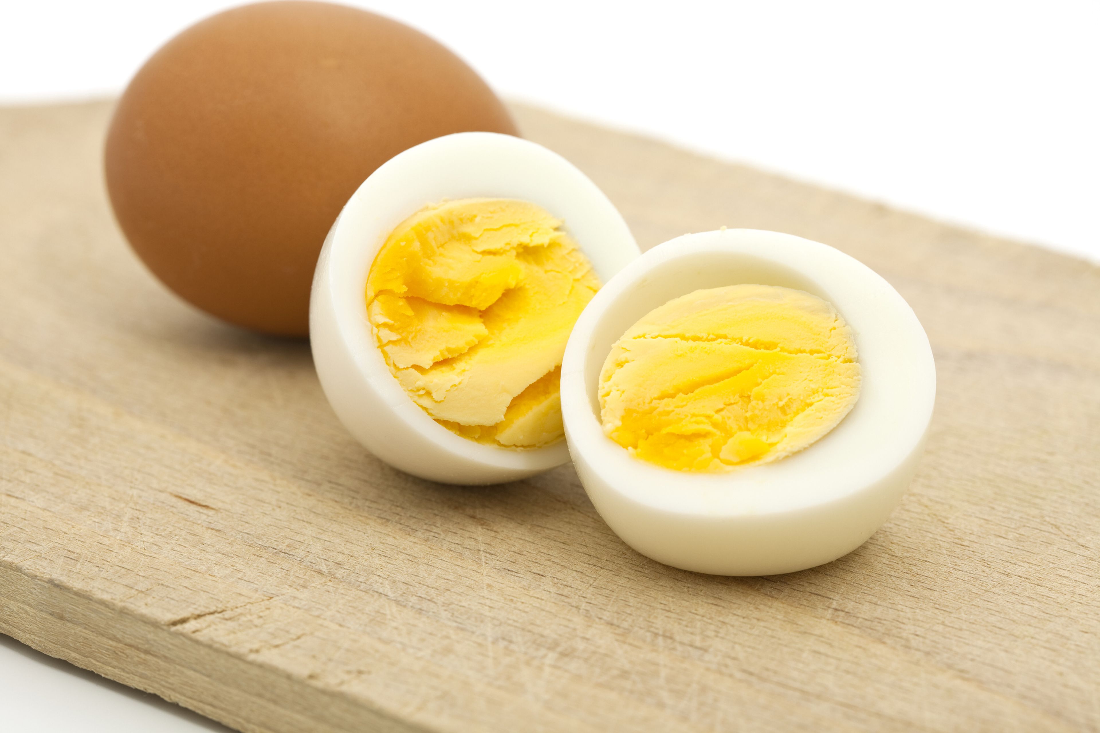 Por qué no hay que poner un huevo duro en el microondas