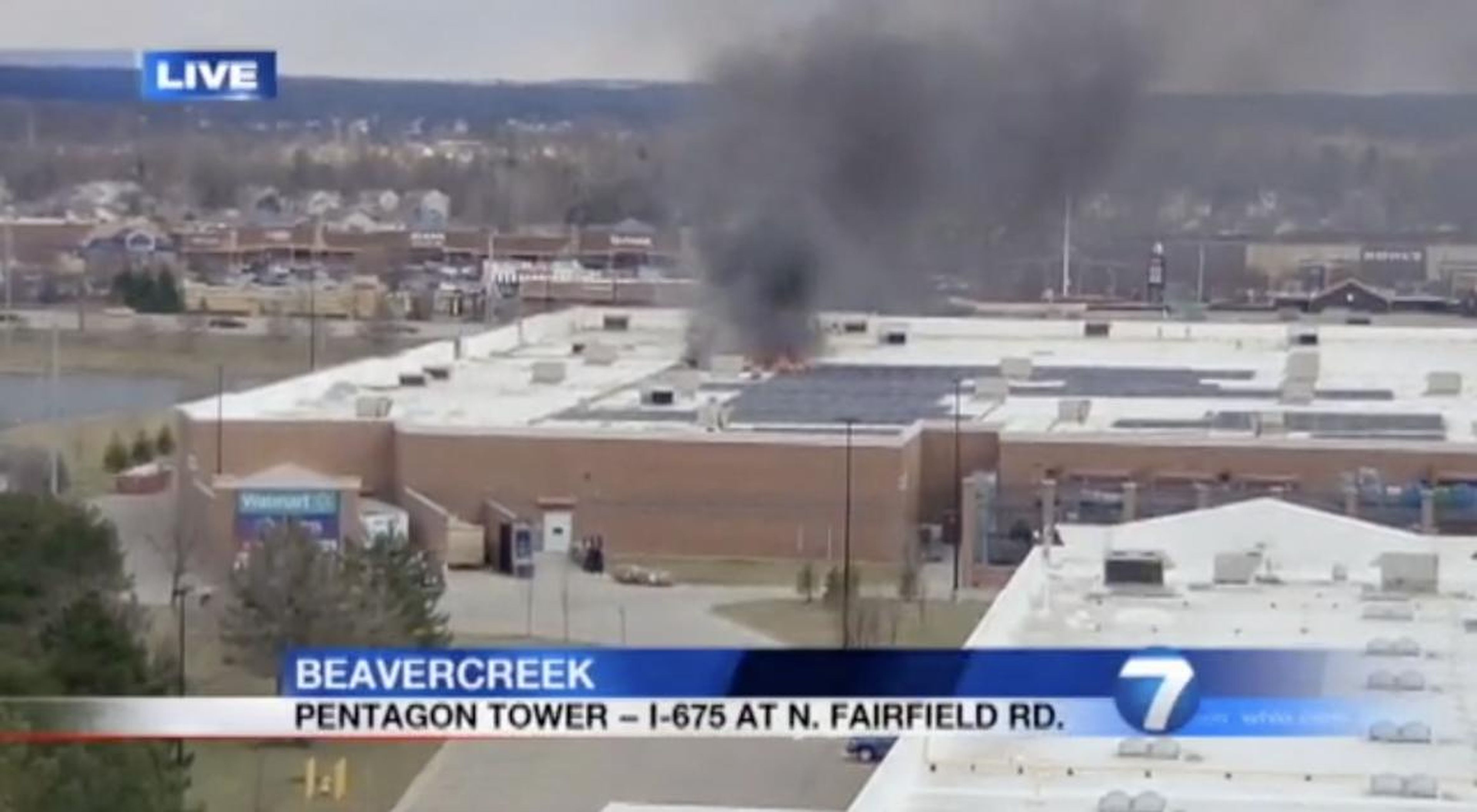 Un incendio en un local de Walmart en Beavercreek, Ohio, en marzo de 2018