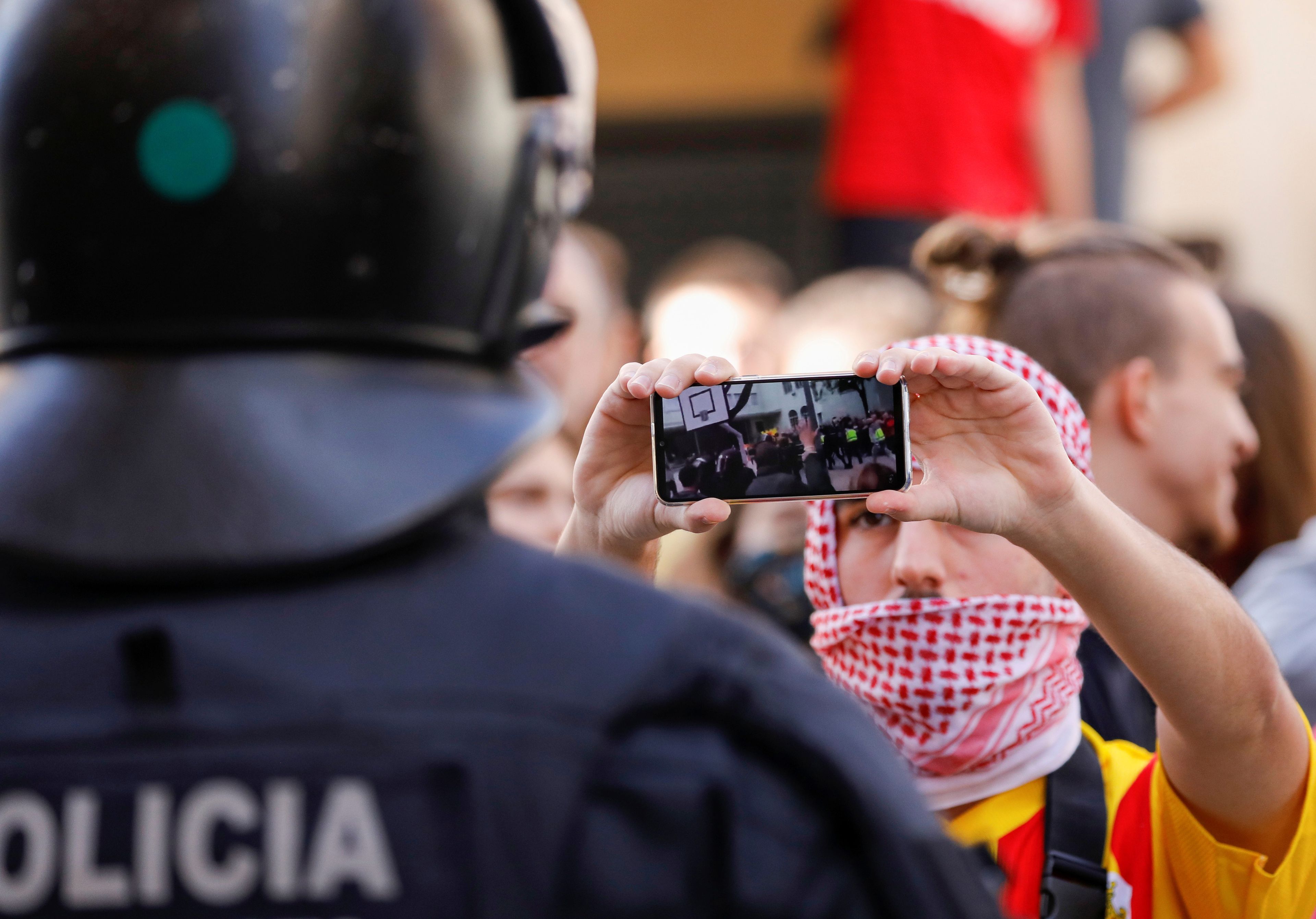 Manifestantes en Cataluña tras la sentencia del procés.
